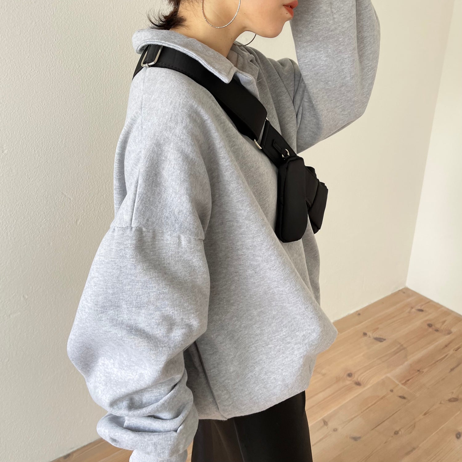 over size volume sleeve sweat / gray