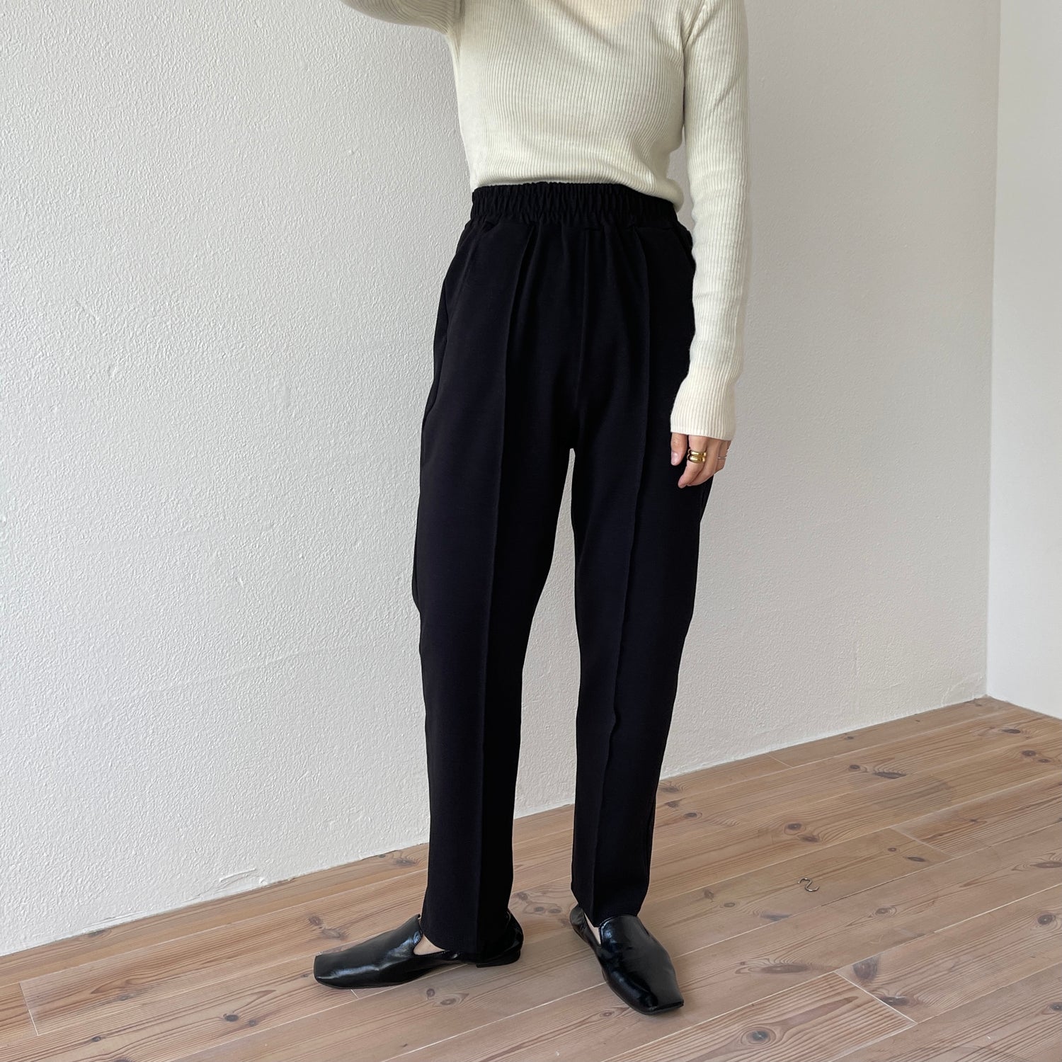 center line relax sweat pants / black
