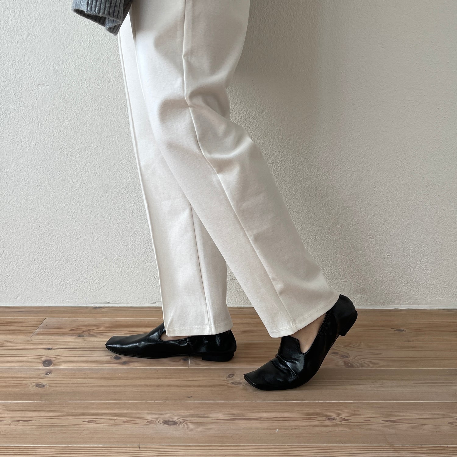 center line relax sweat pants / ivory