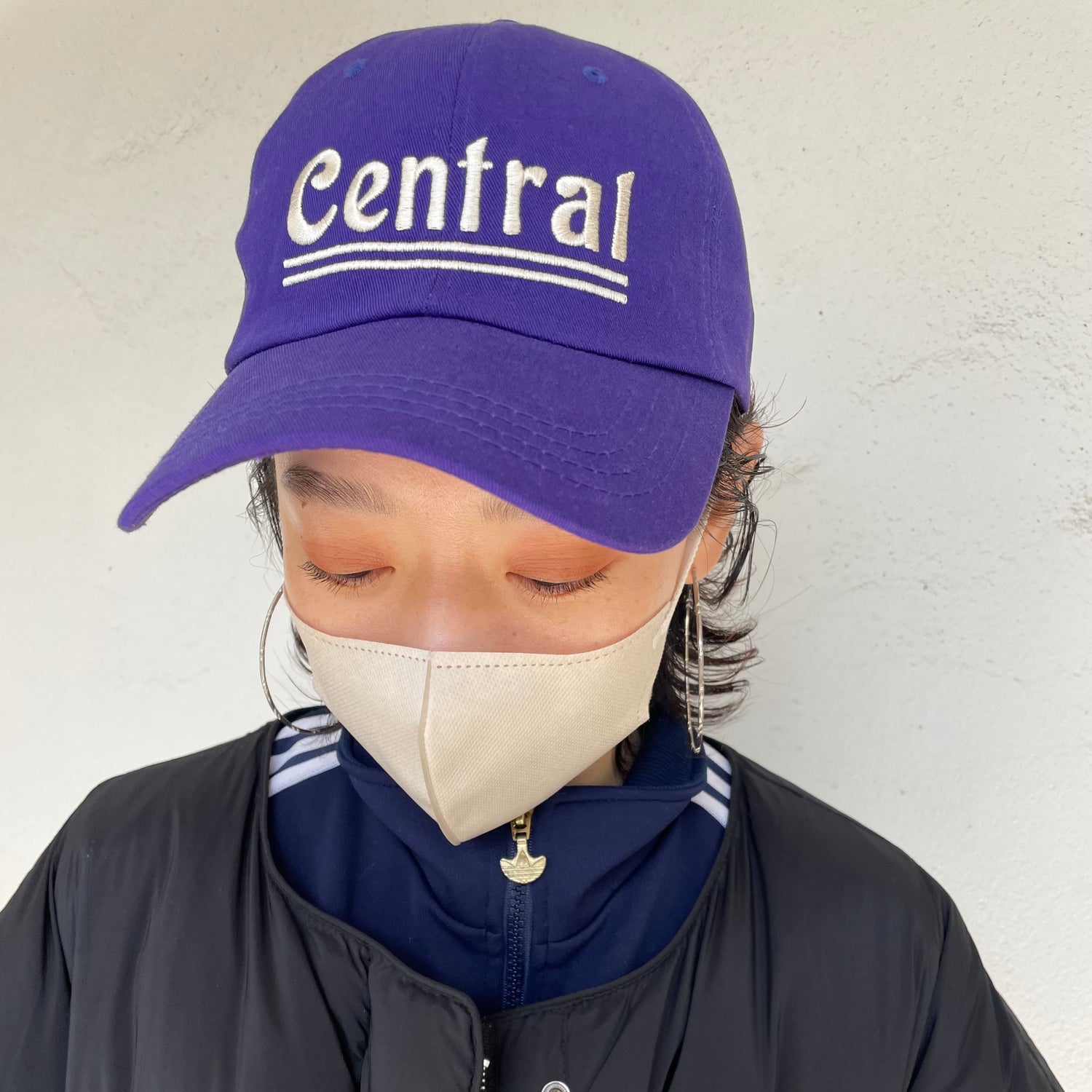 purple cap / purple