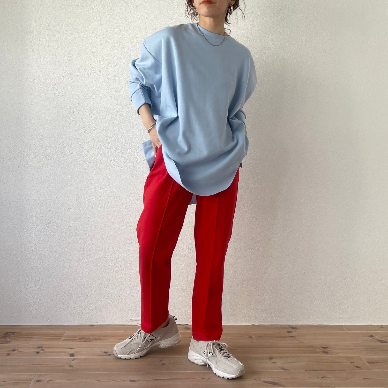 asymmetry design sweat / sky blue