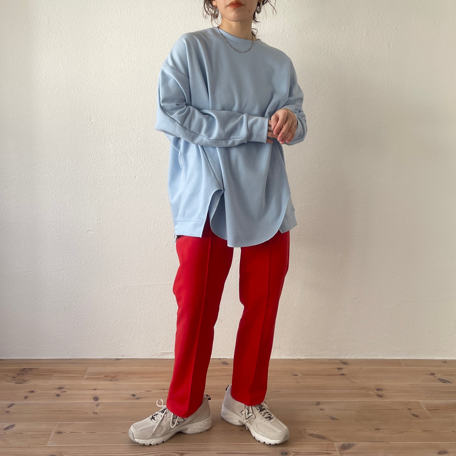 asymmetry design sweat / sky blue