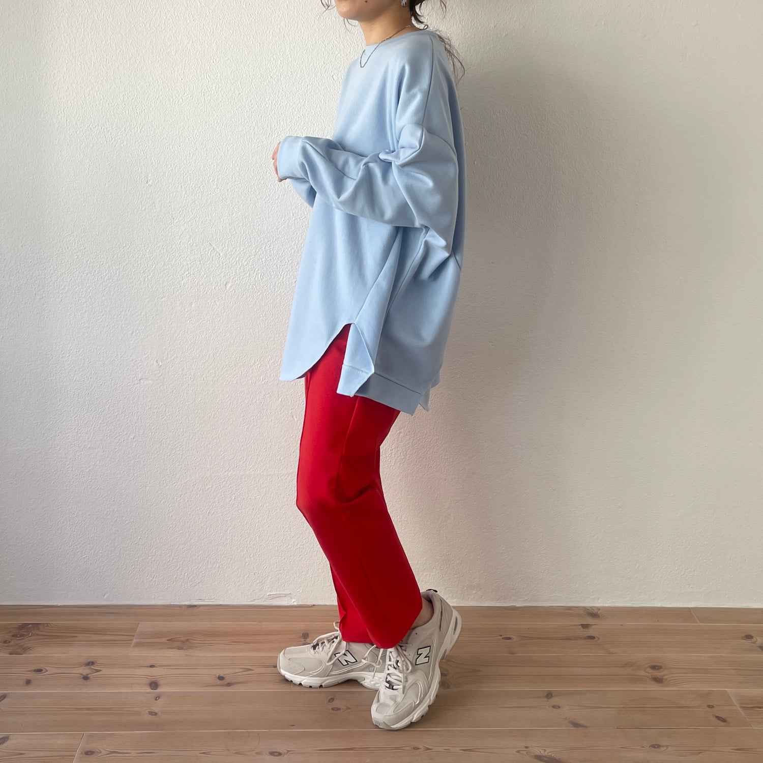 asymmetry design sweat / sky blue