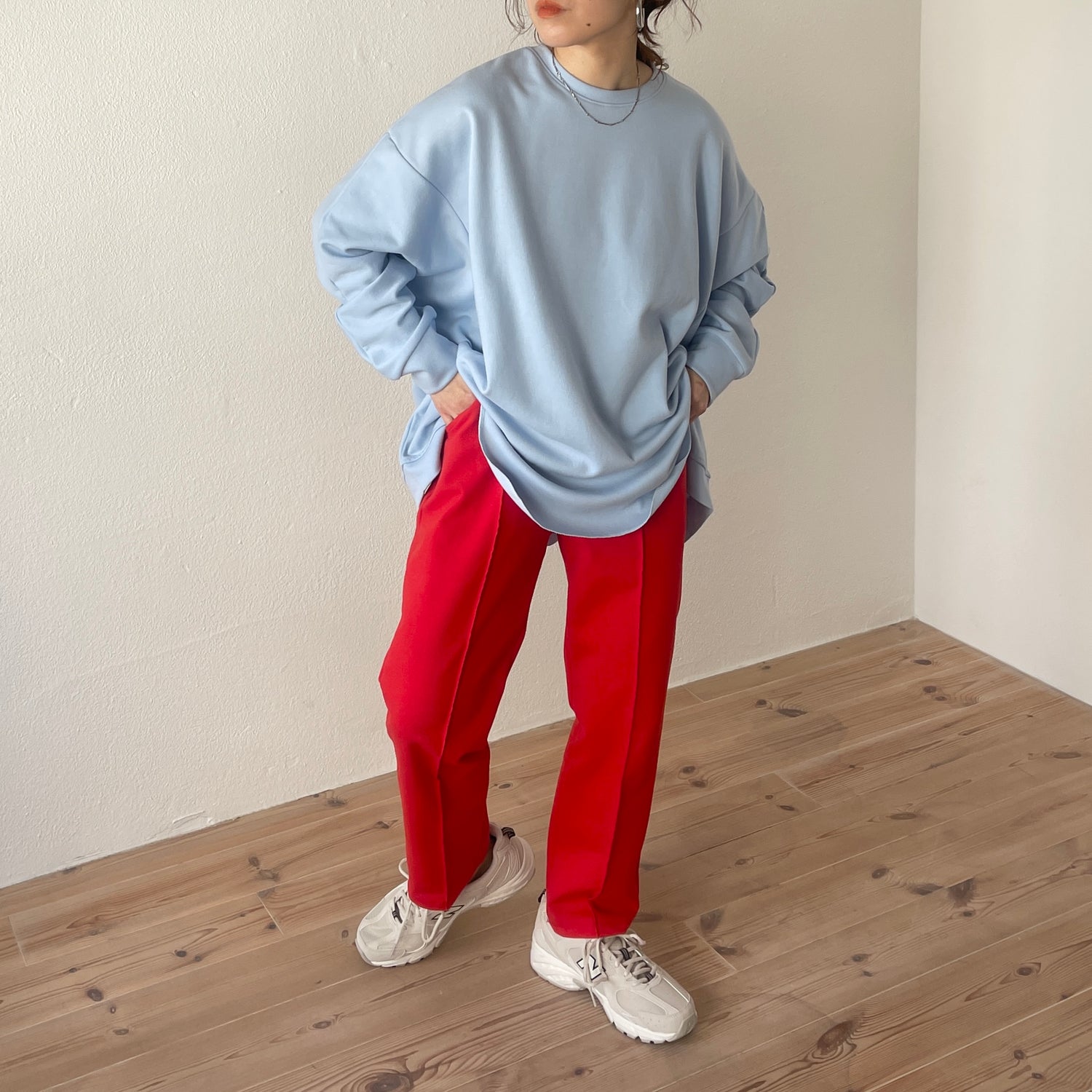 asymmetry design sweat / sky blue