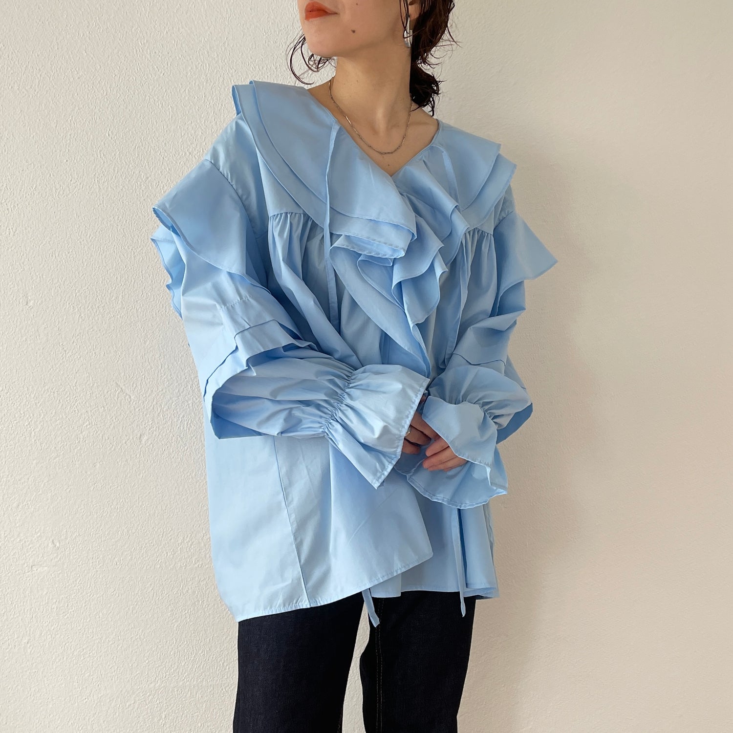 big collar frill blouse / sky blue