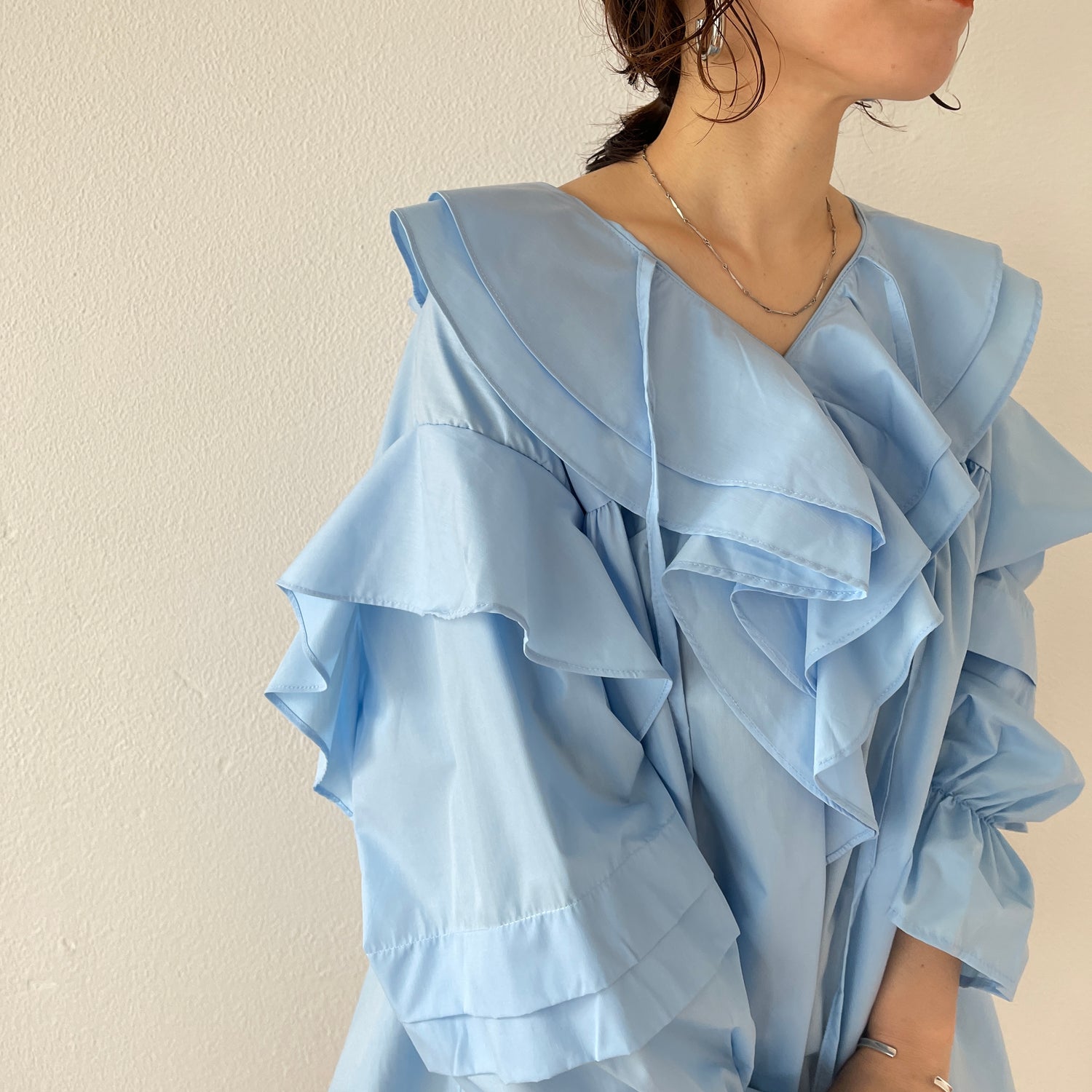 big collar frill blouse / sky blue