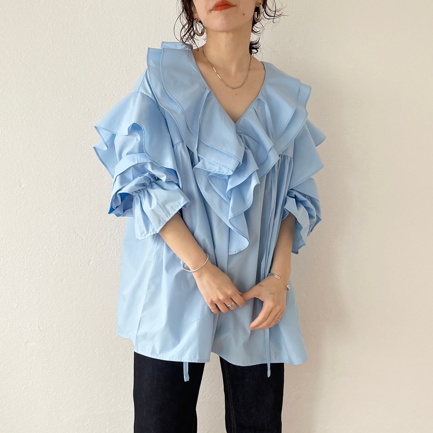 big collar frill blouse / sky blue