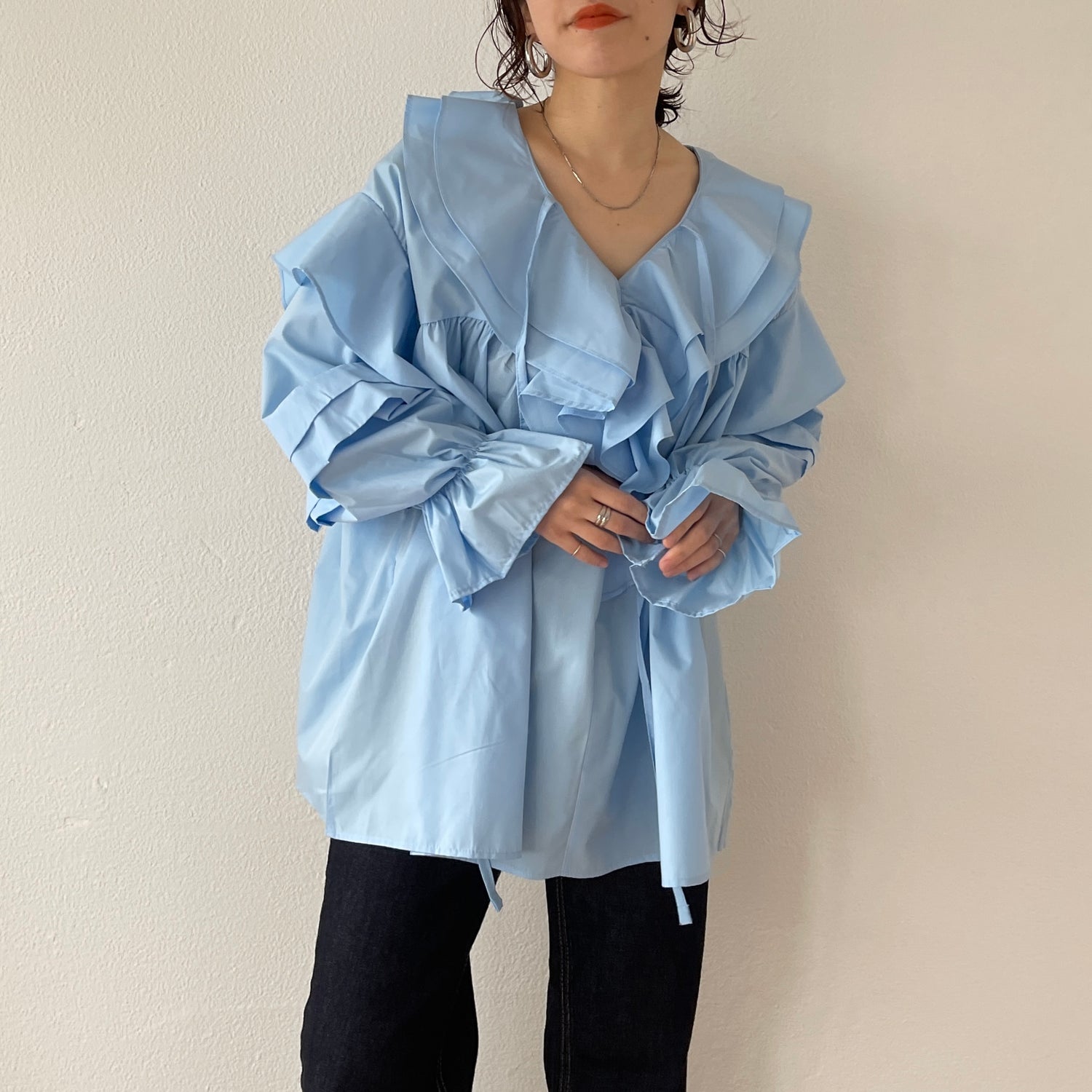 big collar frill blouse / sky blue