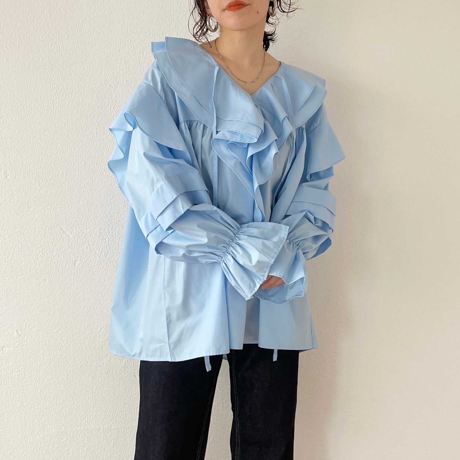 big collar frill blouse / sky blue
