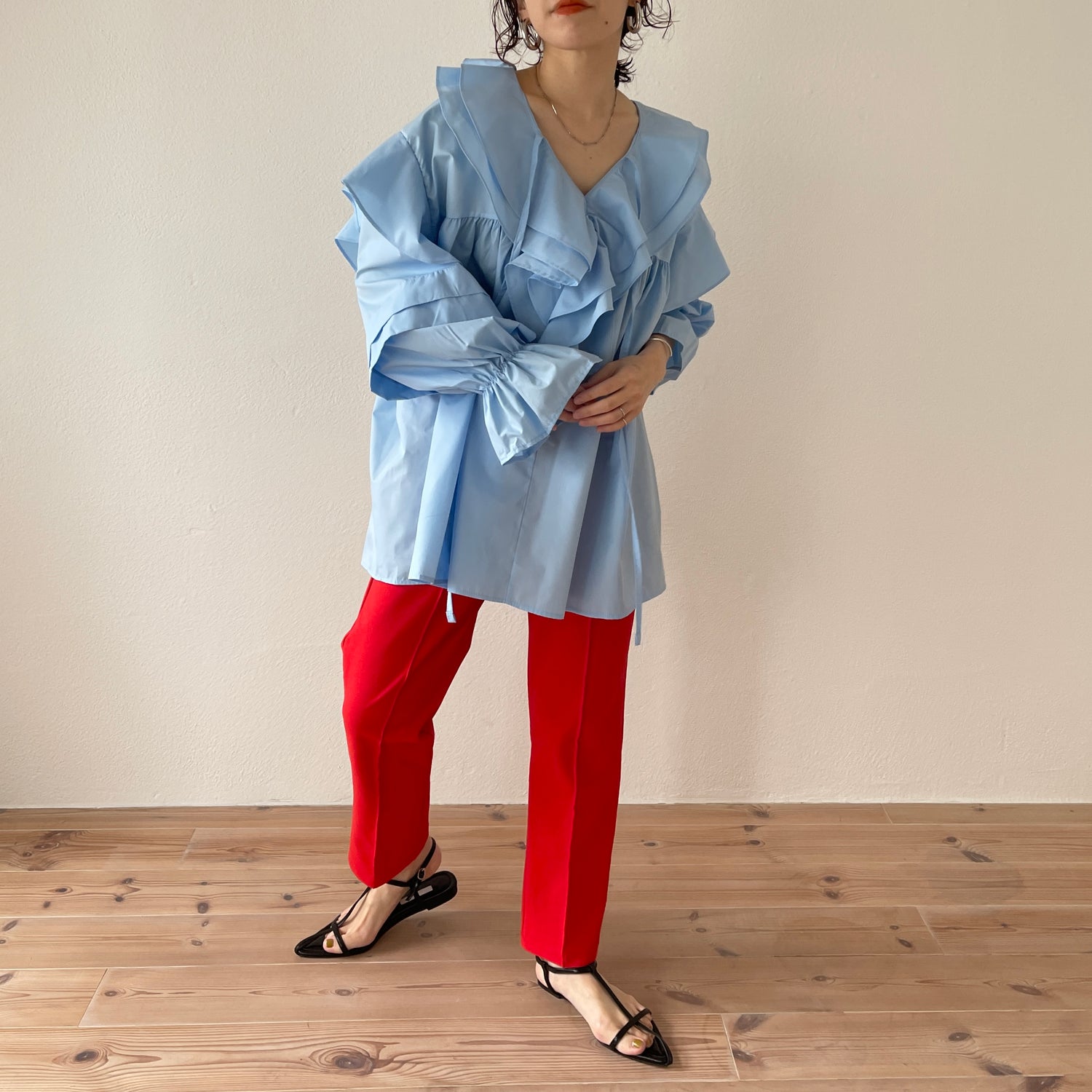 big collar frill blouse / sky blue