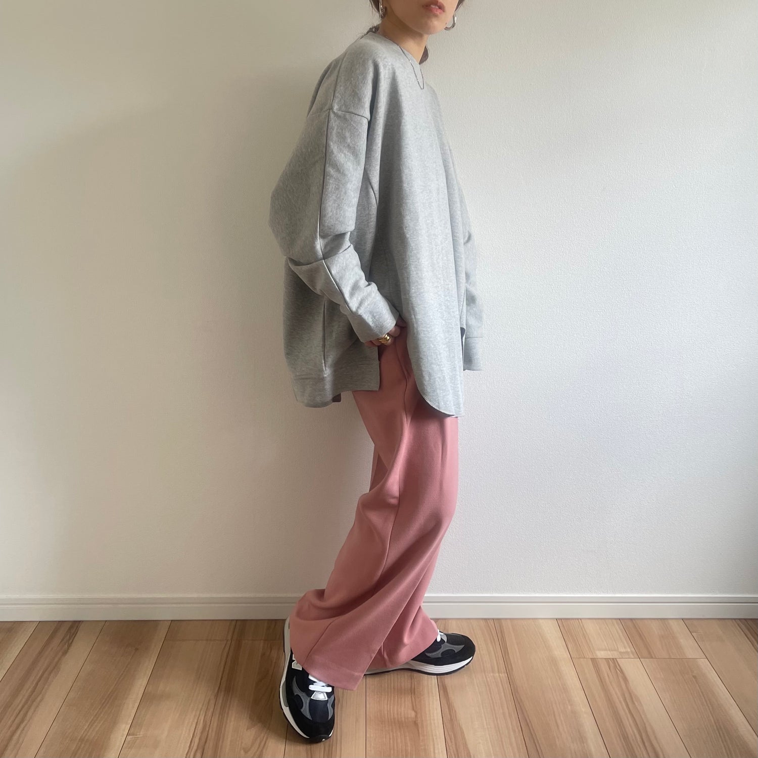 asymmetry design sweat / gray