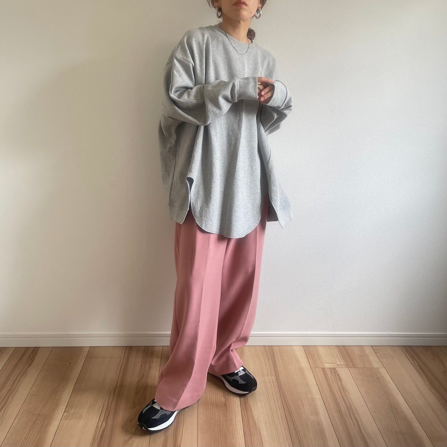 asymmetry design sweat / gray