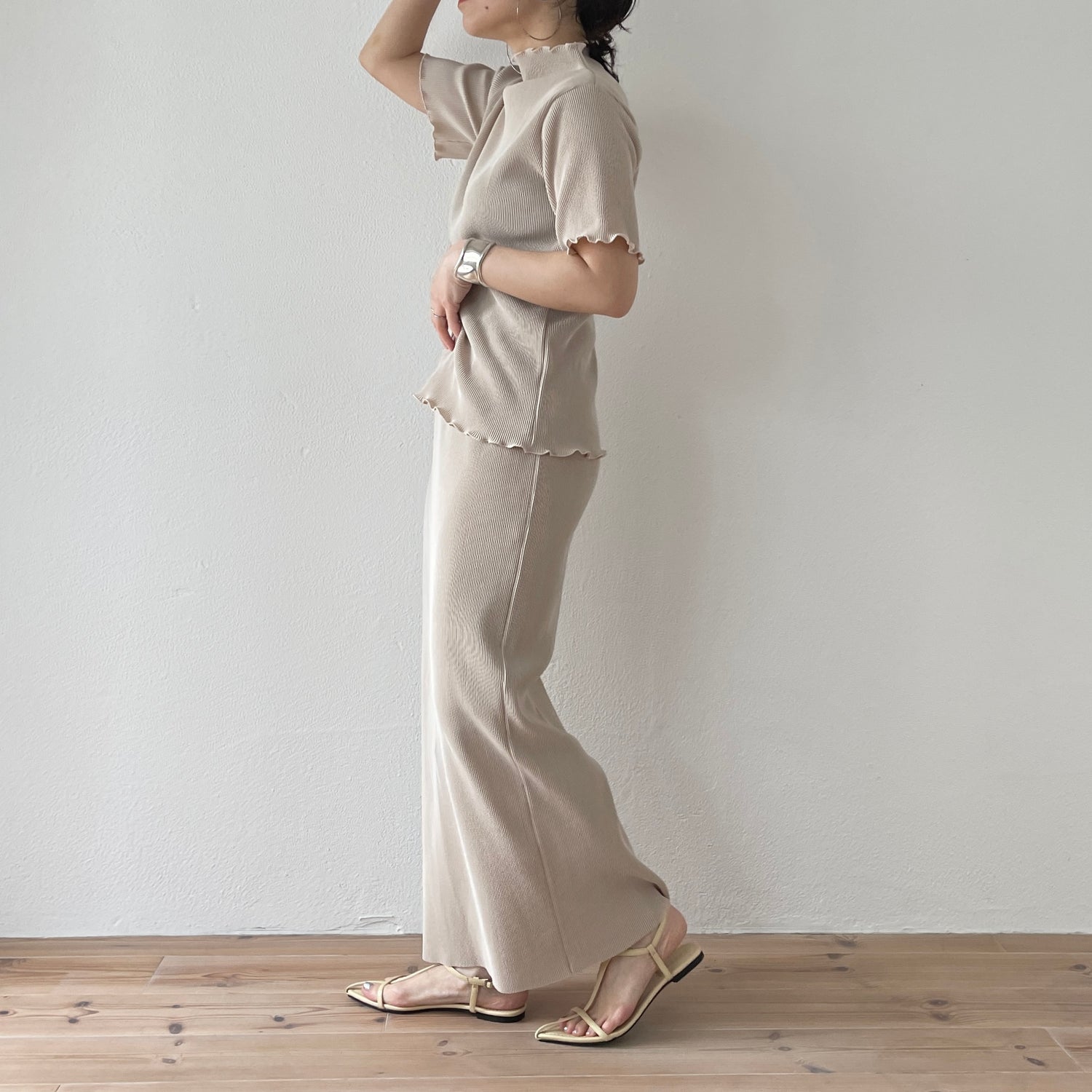 super stretch pleats tops / ivory