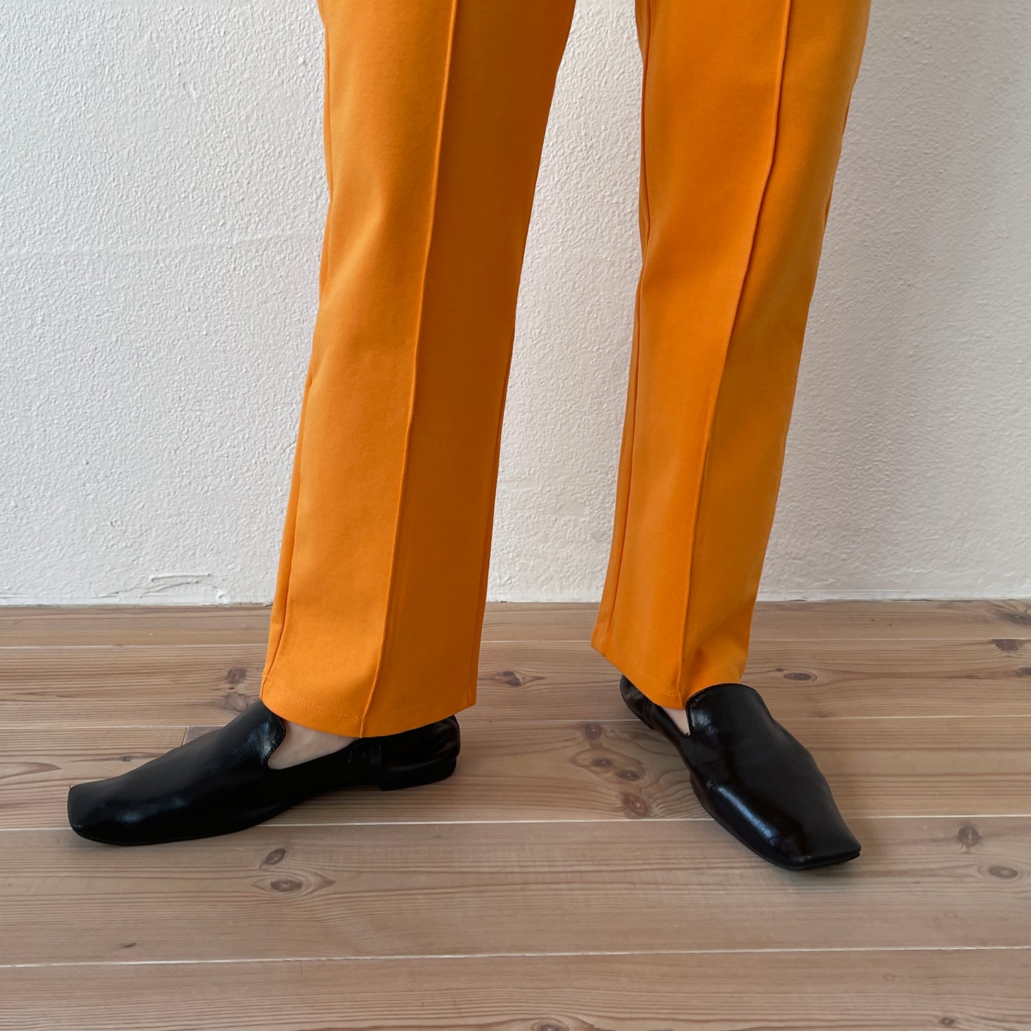 center line relax sweat pants / orange