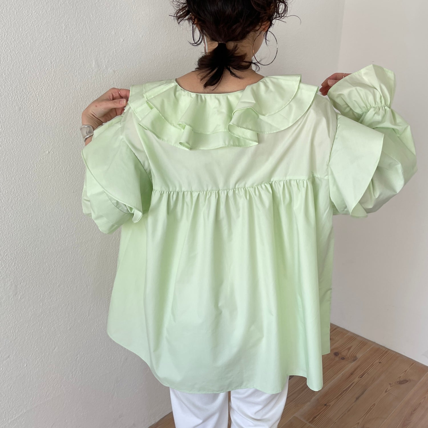 big collar frill blouse / mint