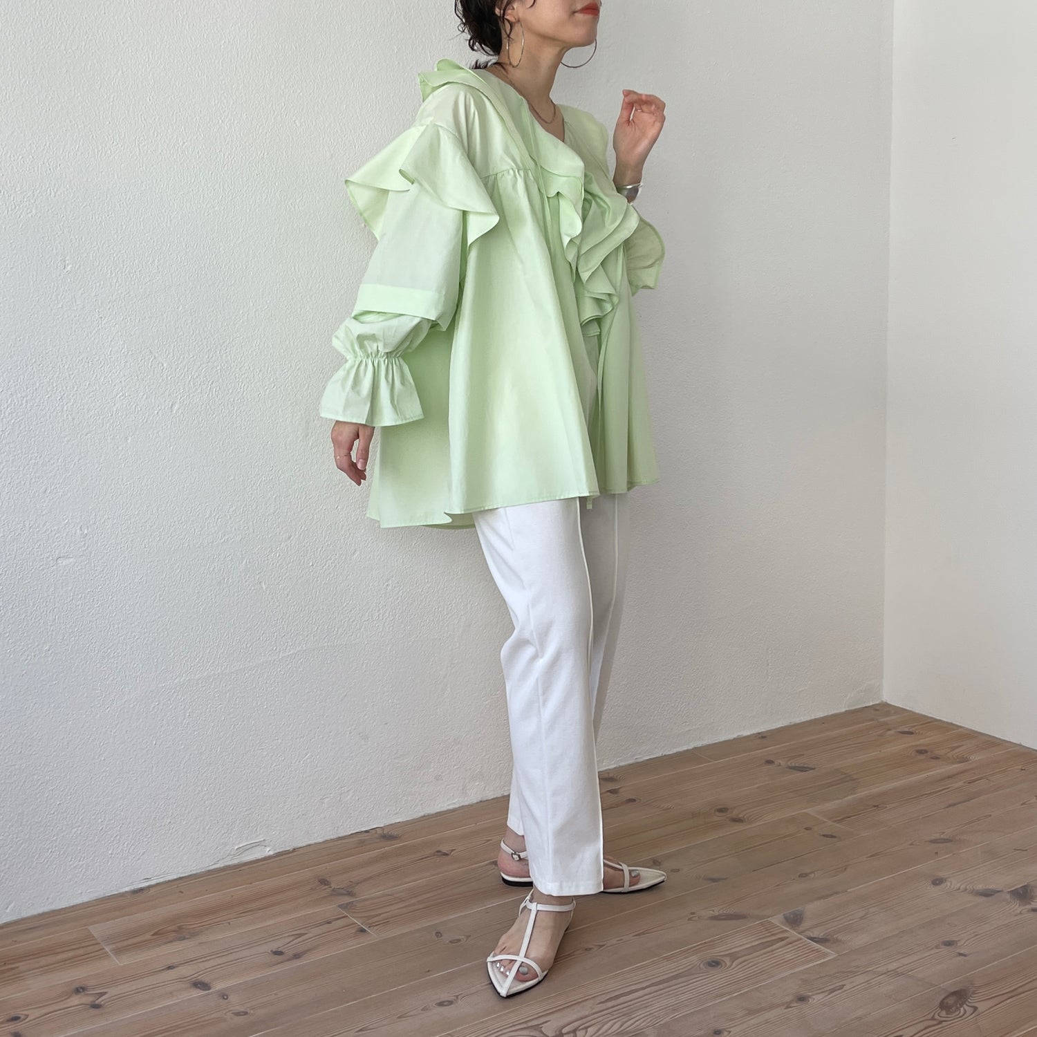 big collar frill blouse / mint