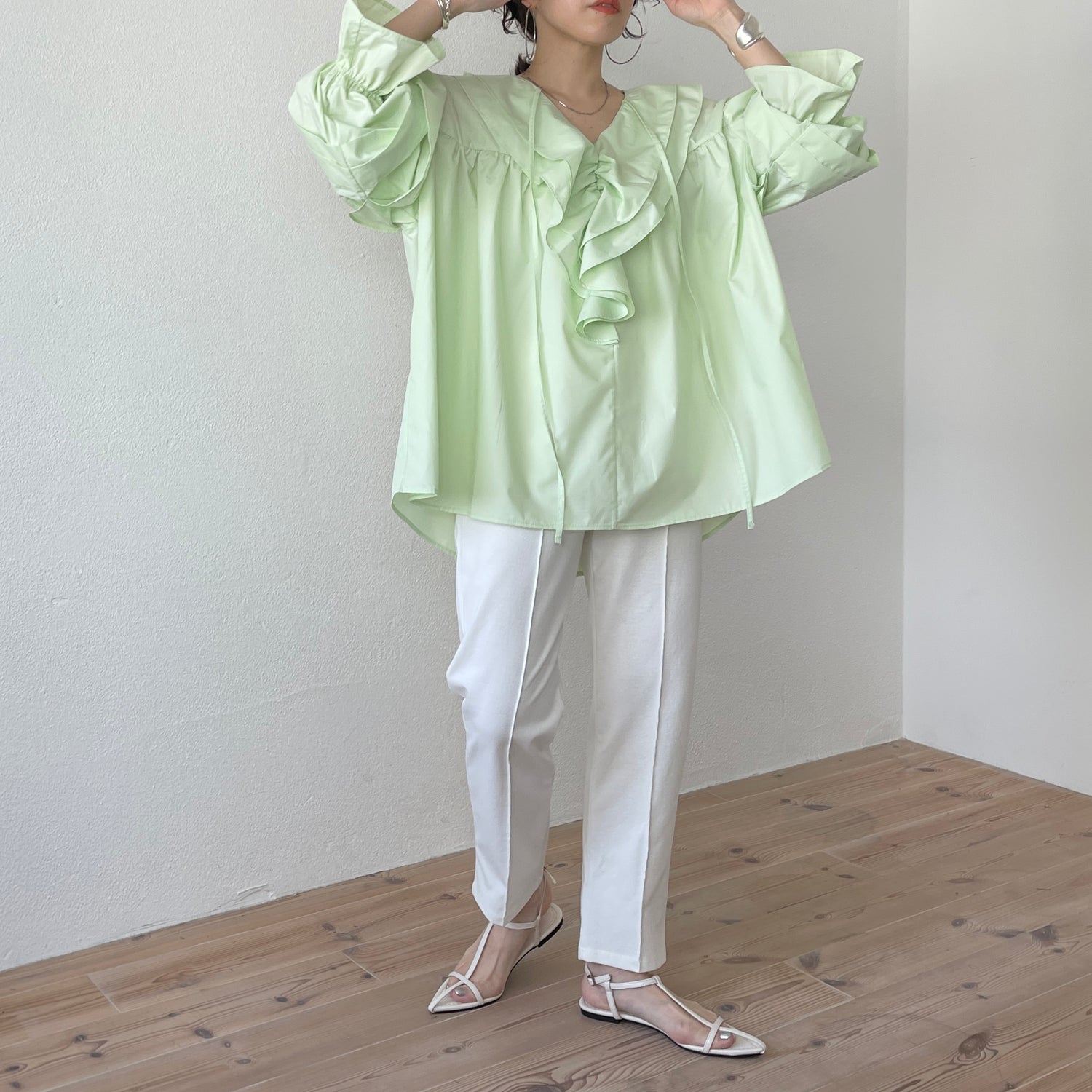 big collar frill blouse / mint