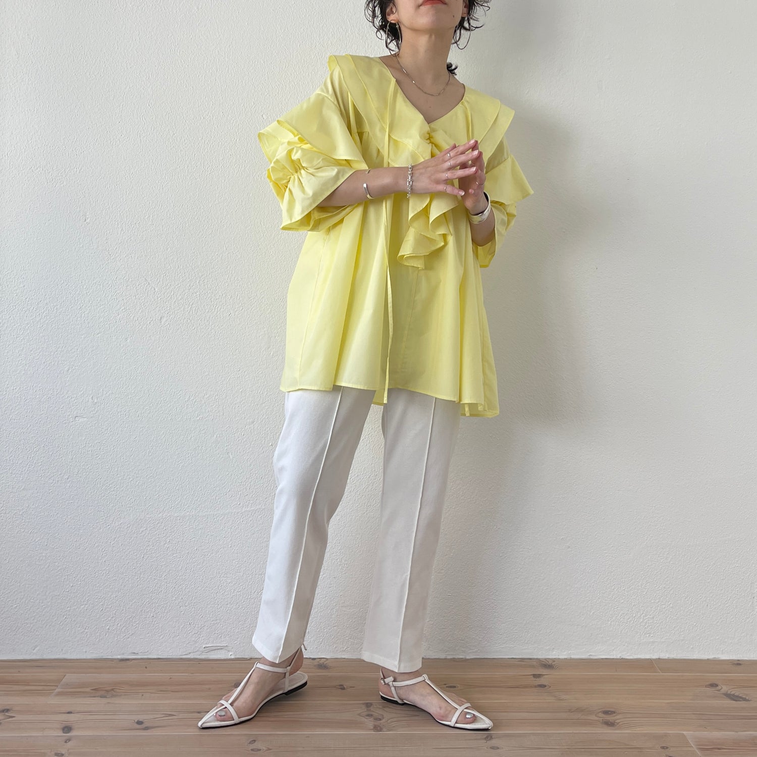 big collar frill blouse / light yellow