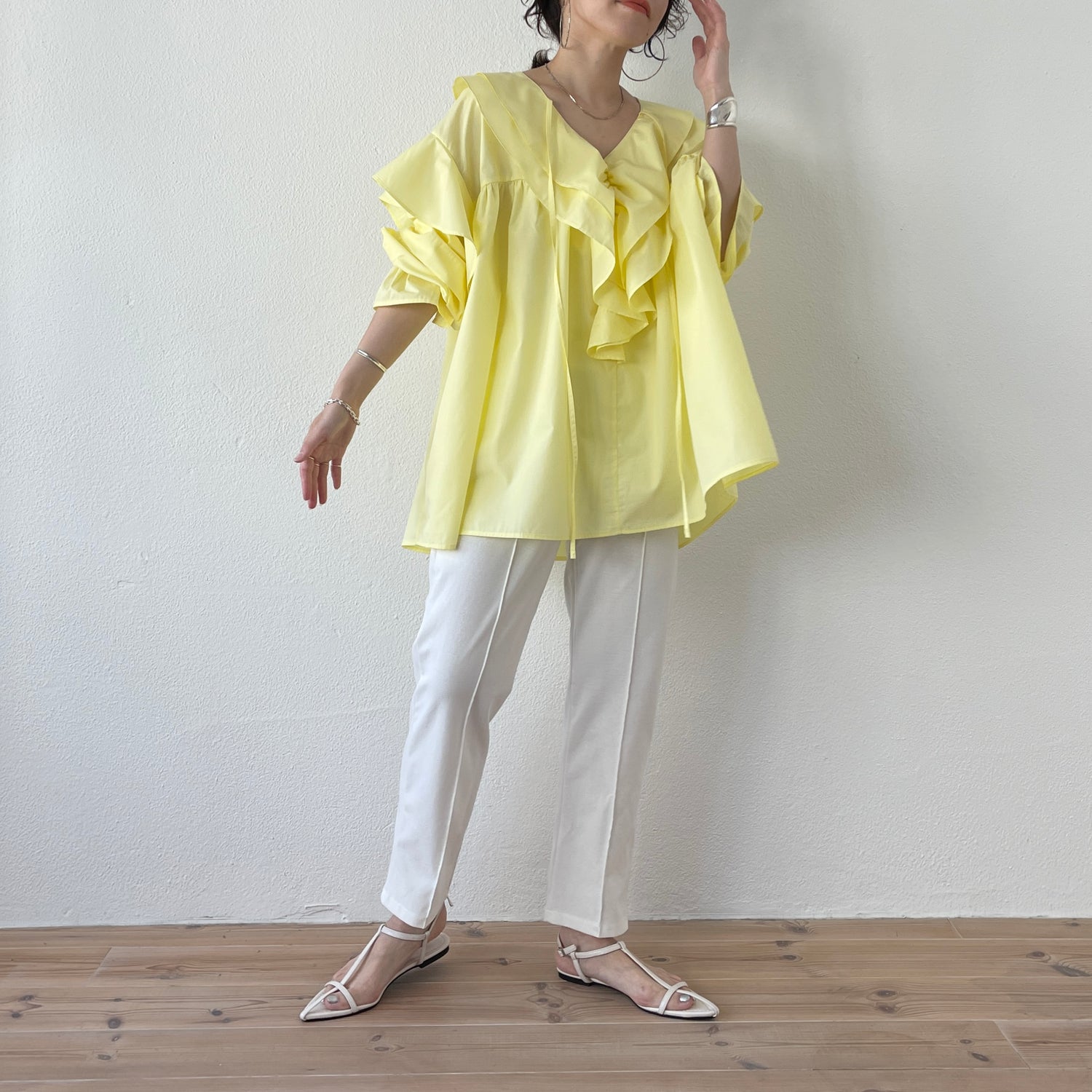big collar frill blouse / light yellow