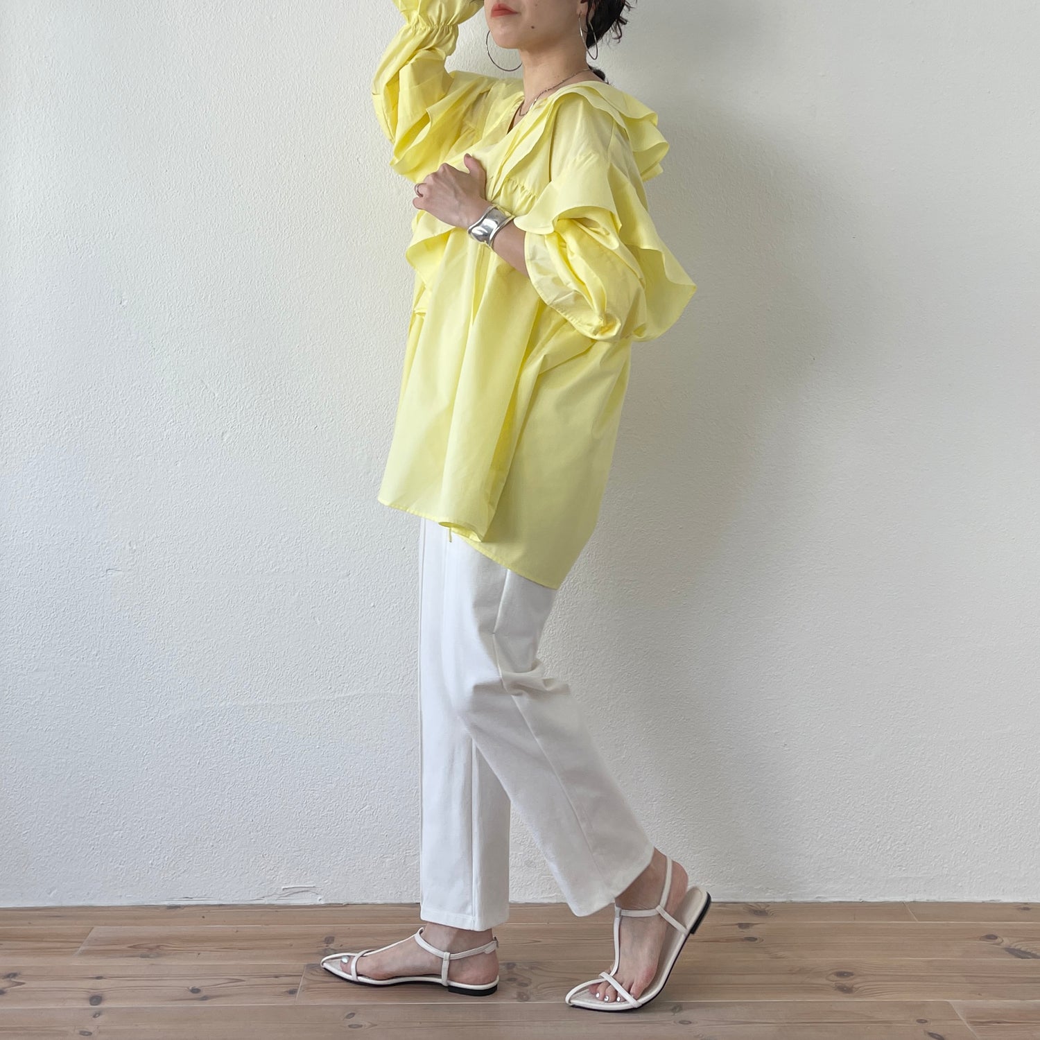 big collar frill blouse / light yellow