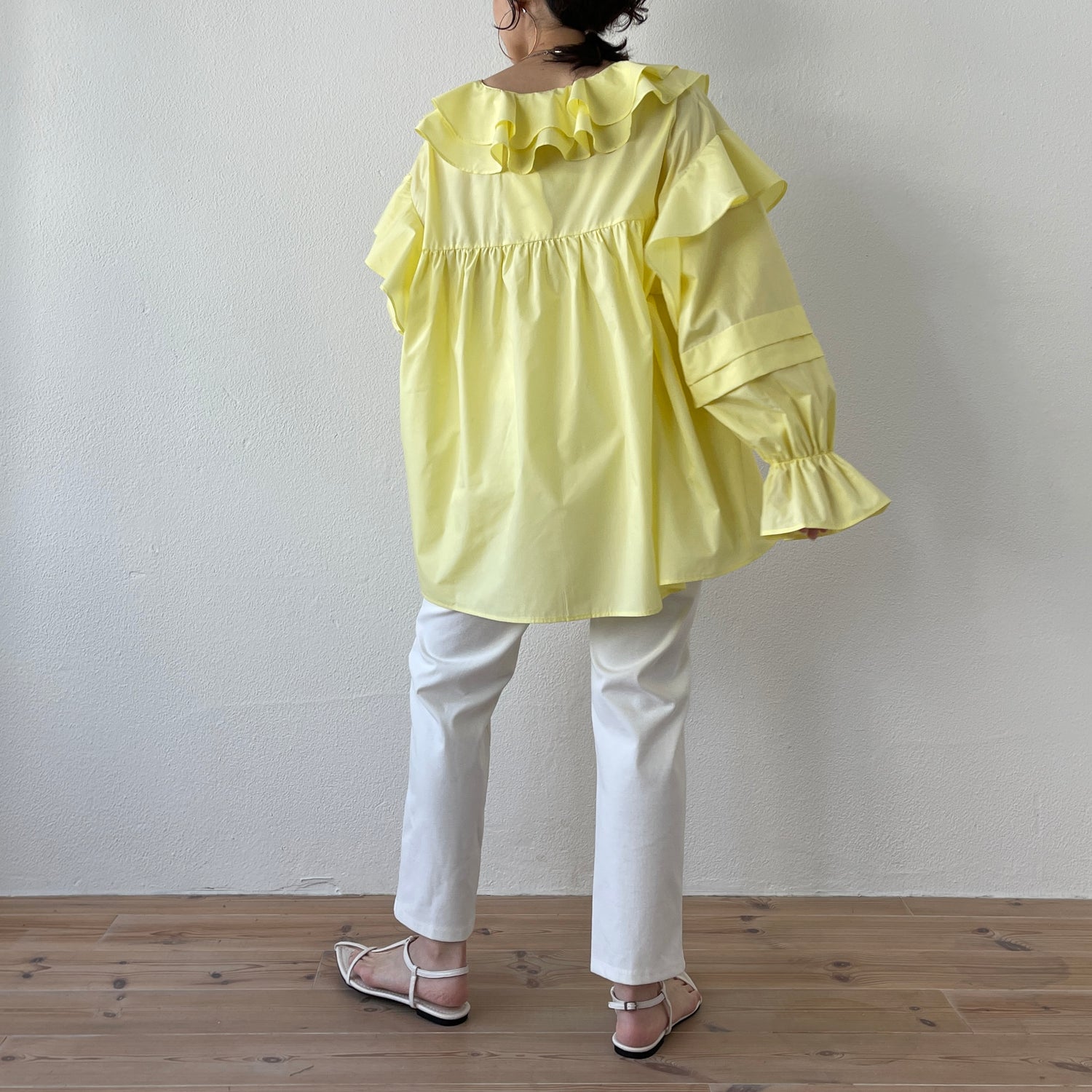 big collar frill blouse / light yellow