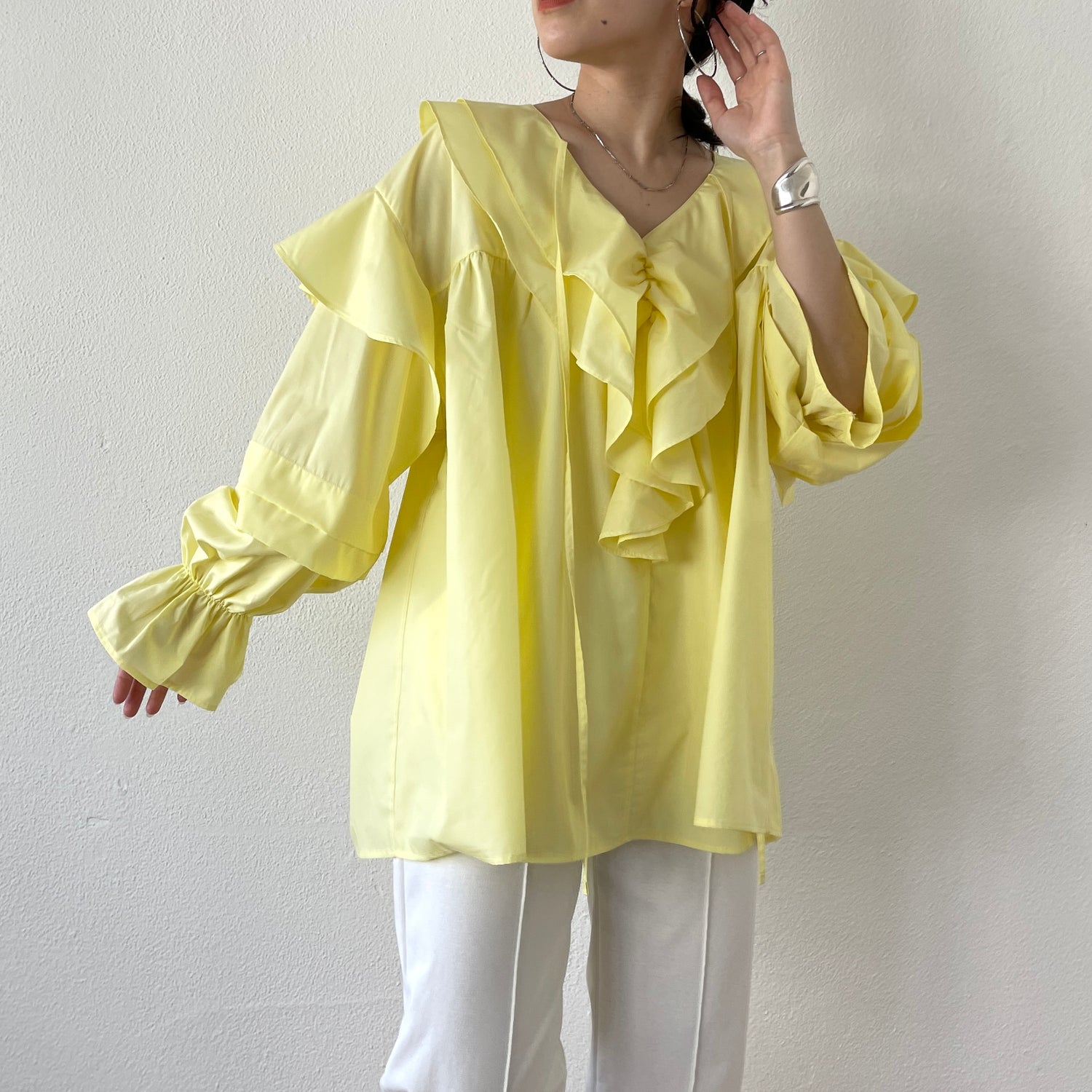 big collar frill blouse / light yellow