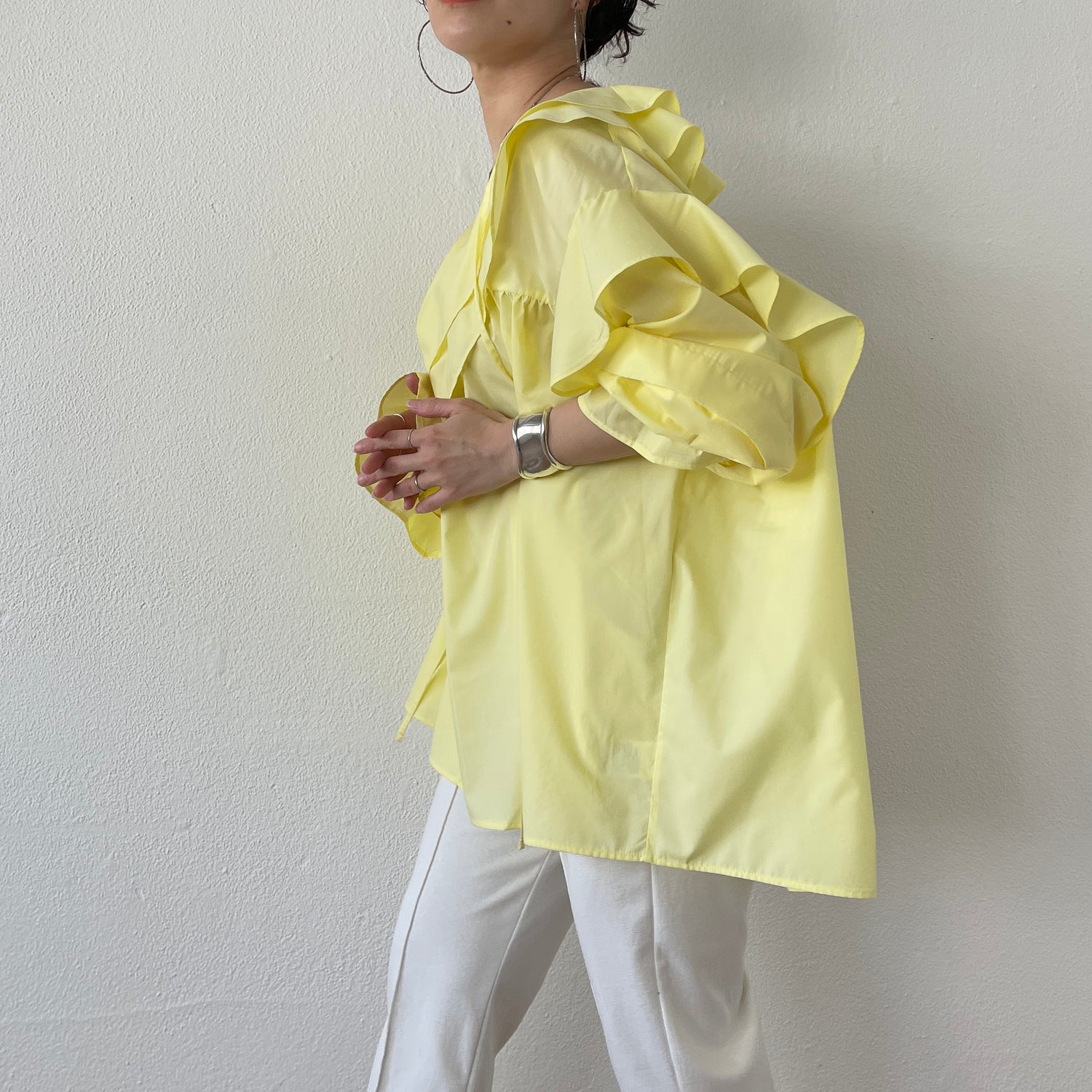 big collar frill blouse / light yellow