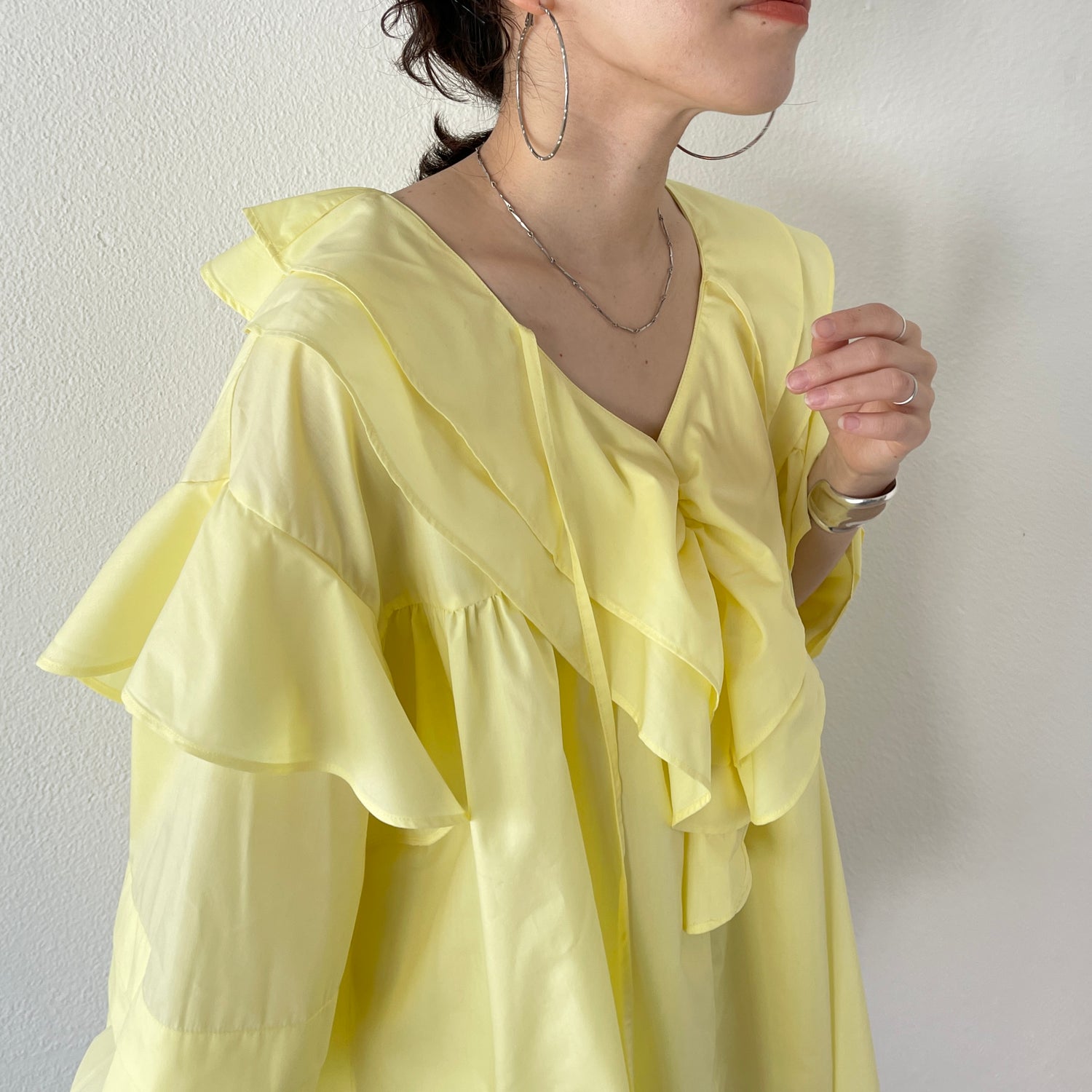 big collar frill blouse / light yellow