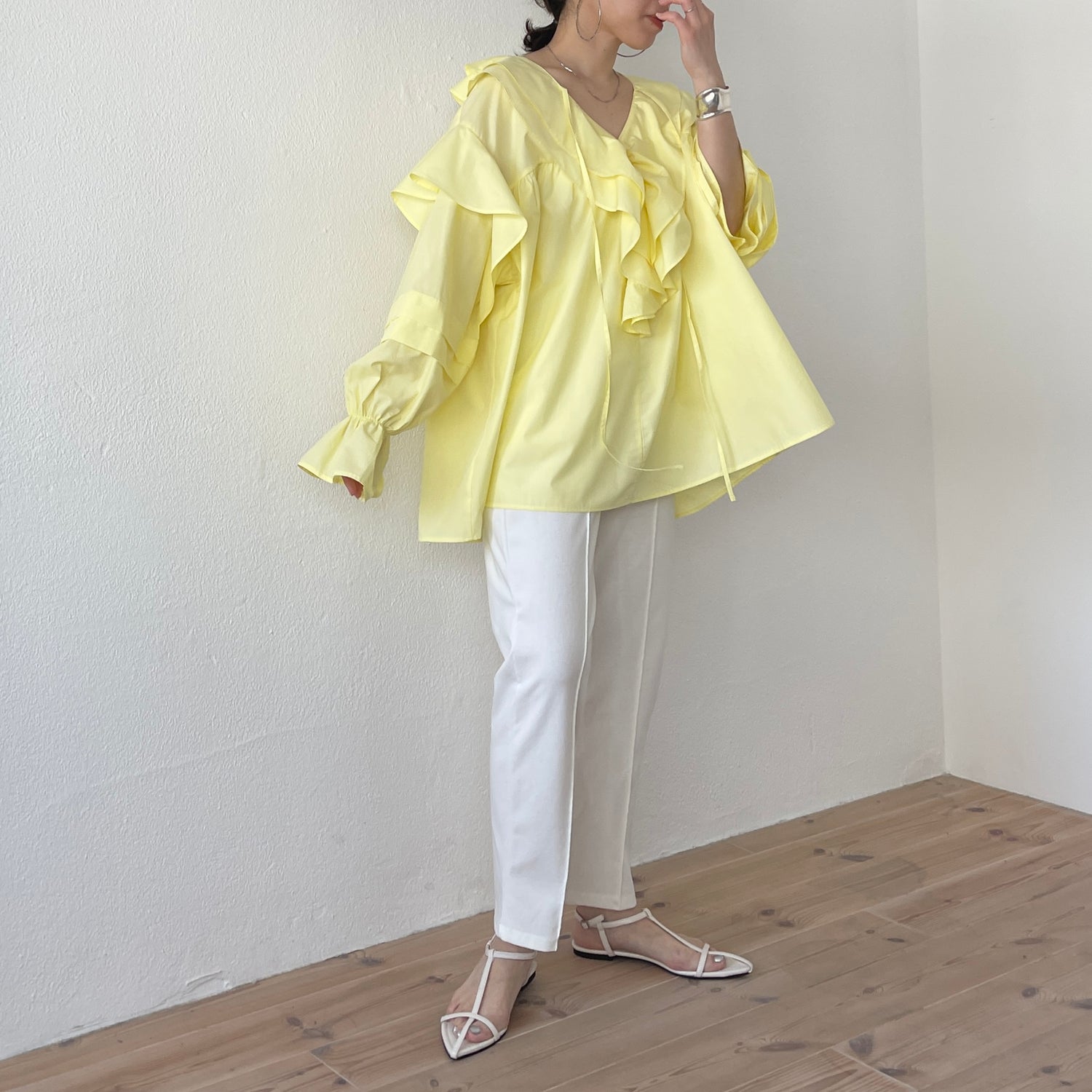 big collar frill blouse / light yellow