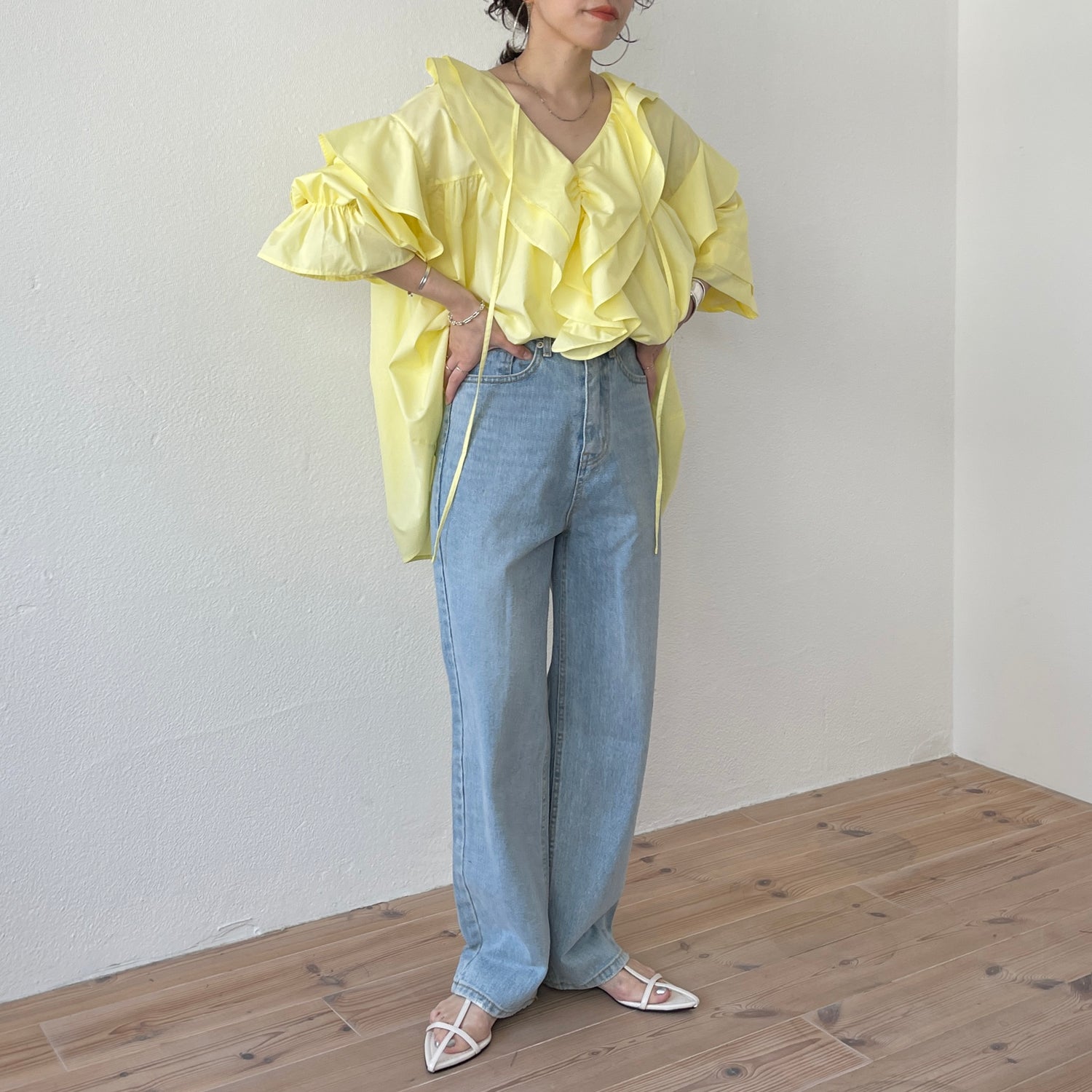 big collar frill blouse / light yellow