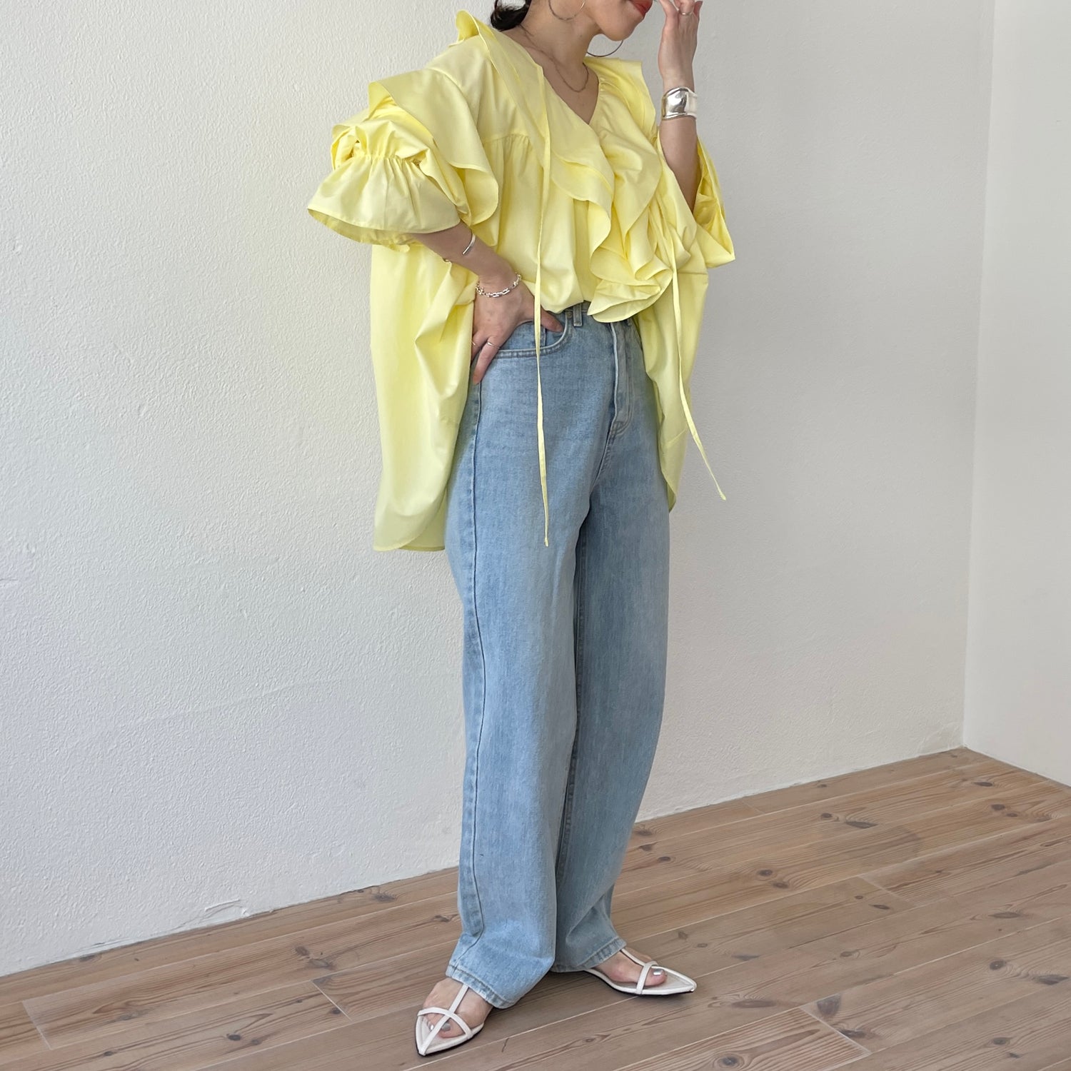 big collar frill blouse / light yellow