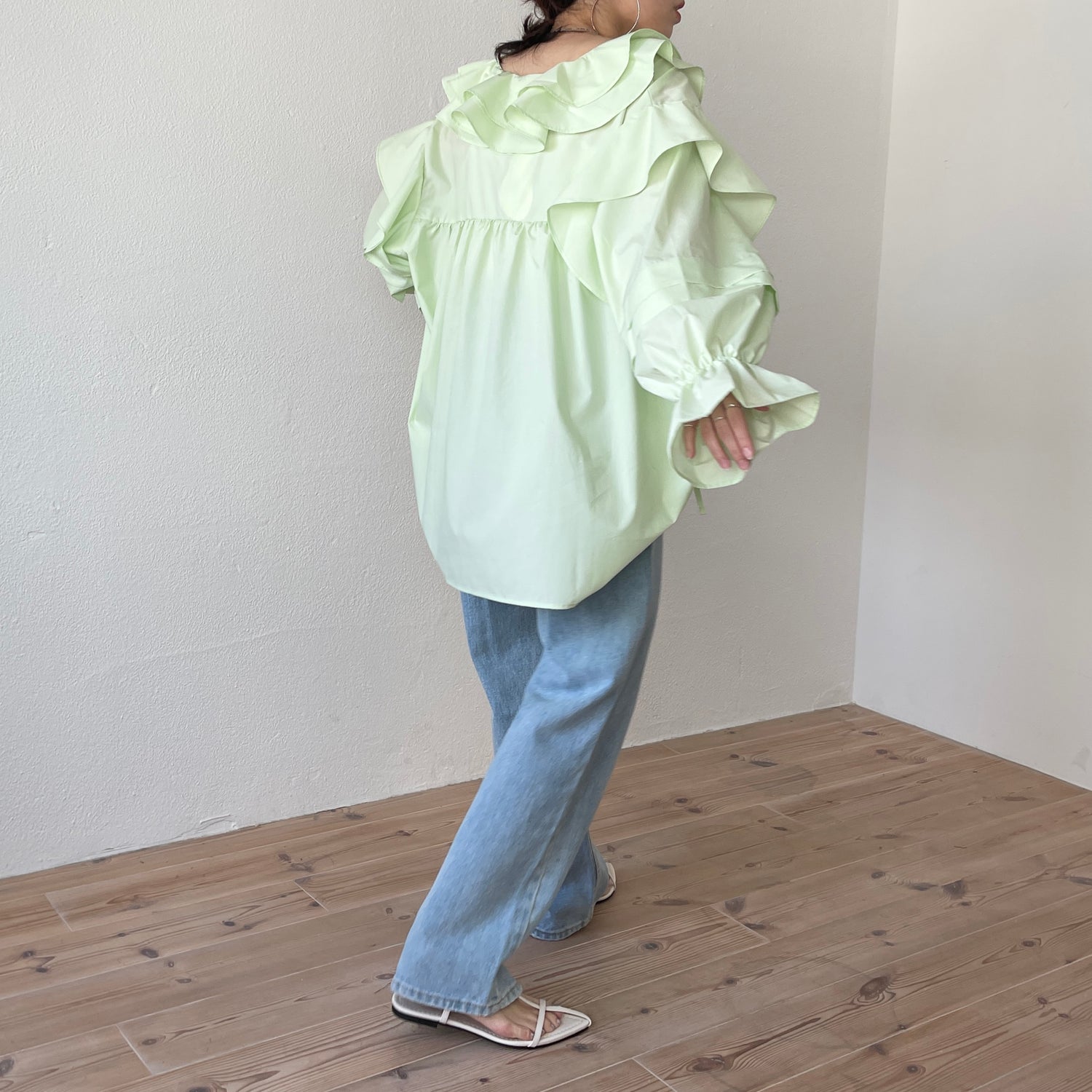 big collar frill blouse / mint