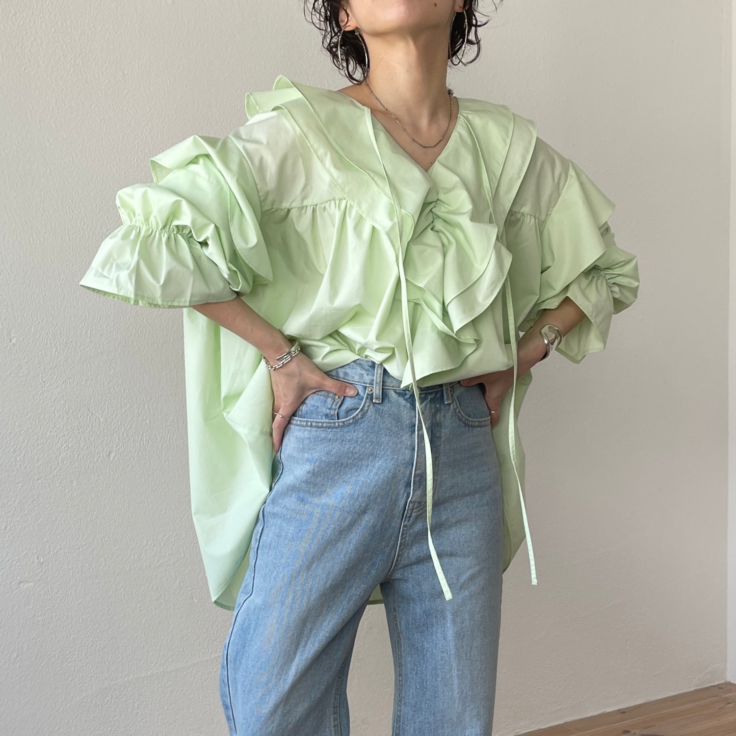 big collar frill blouse / mint