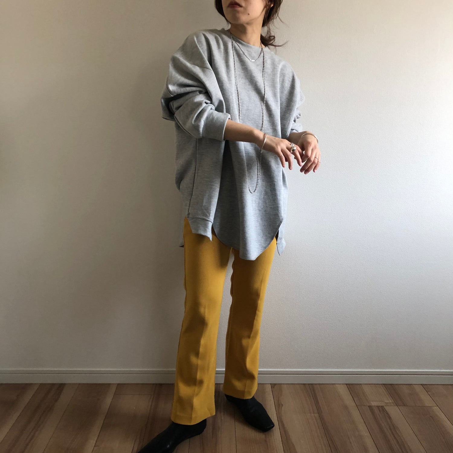 asymmetry design sweat / gray