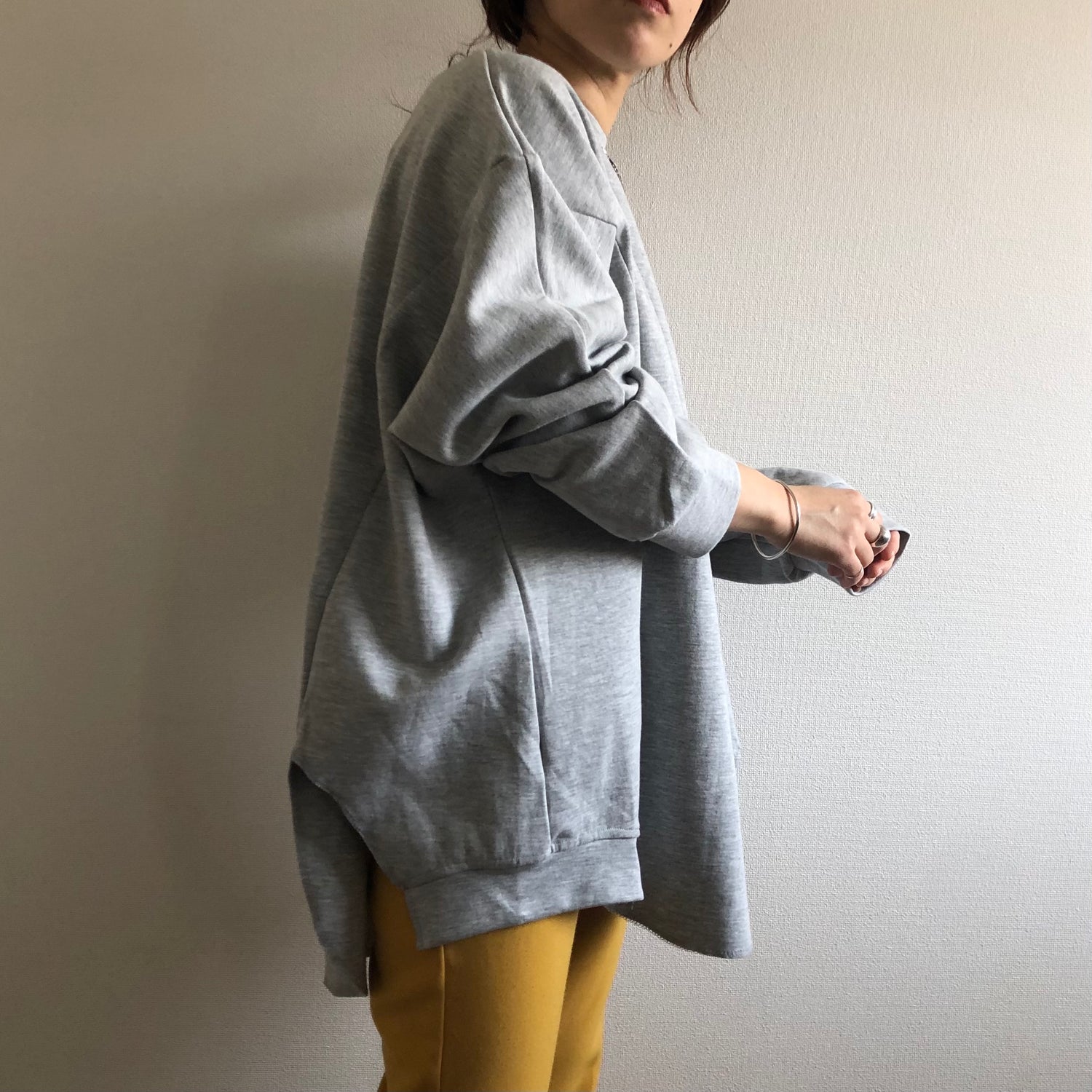 asymmetry design sweat / gray