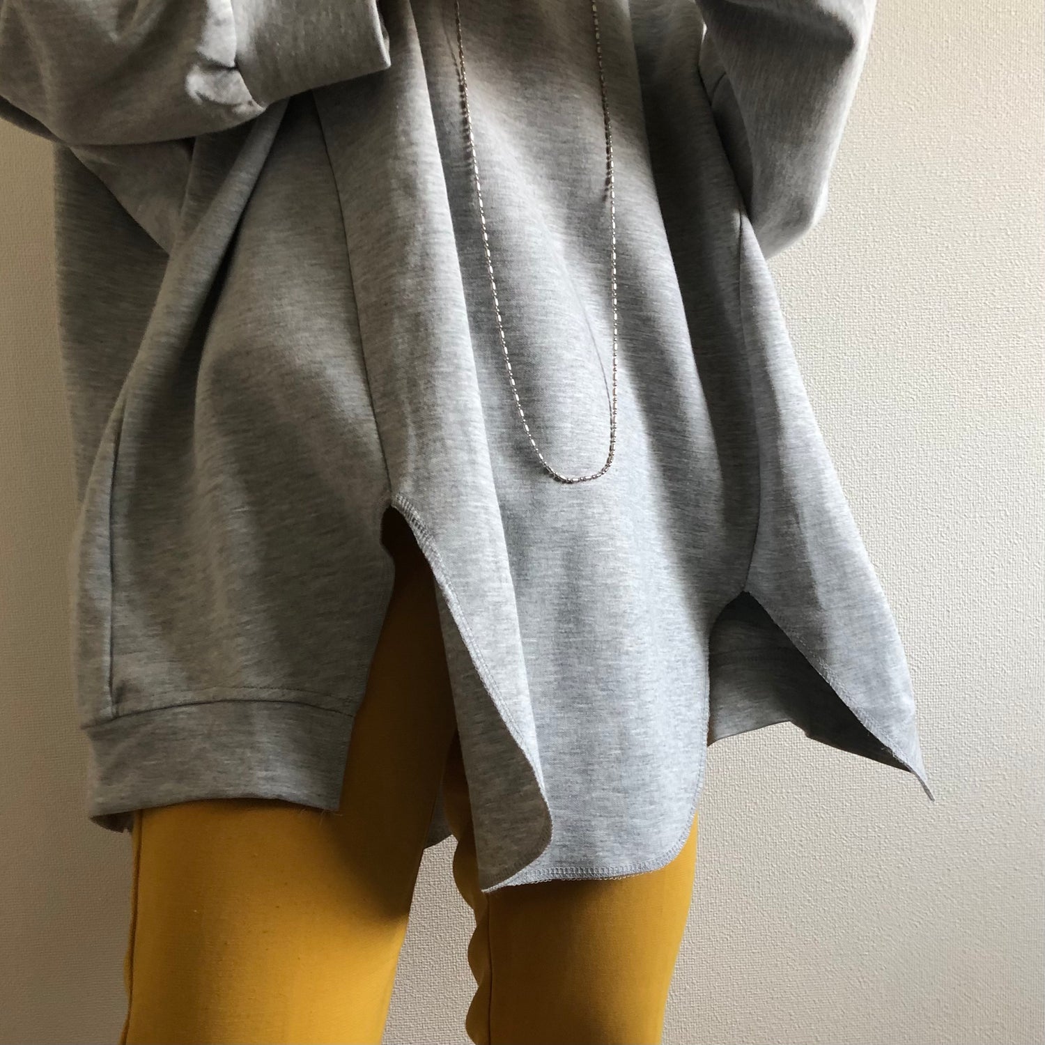asymmetry design sweat / gray