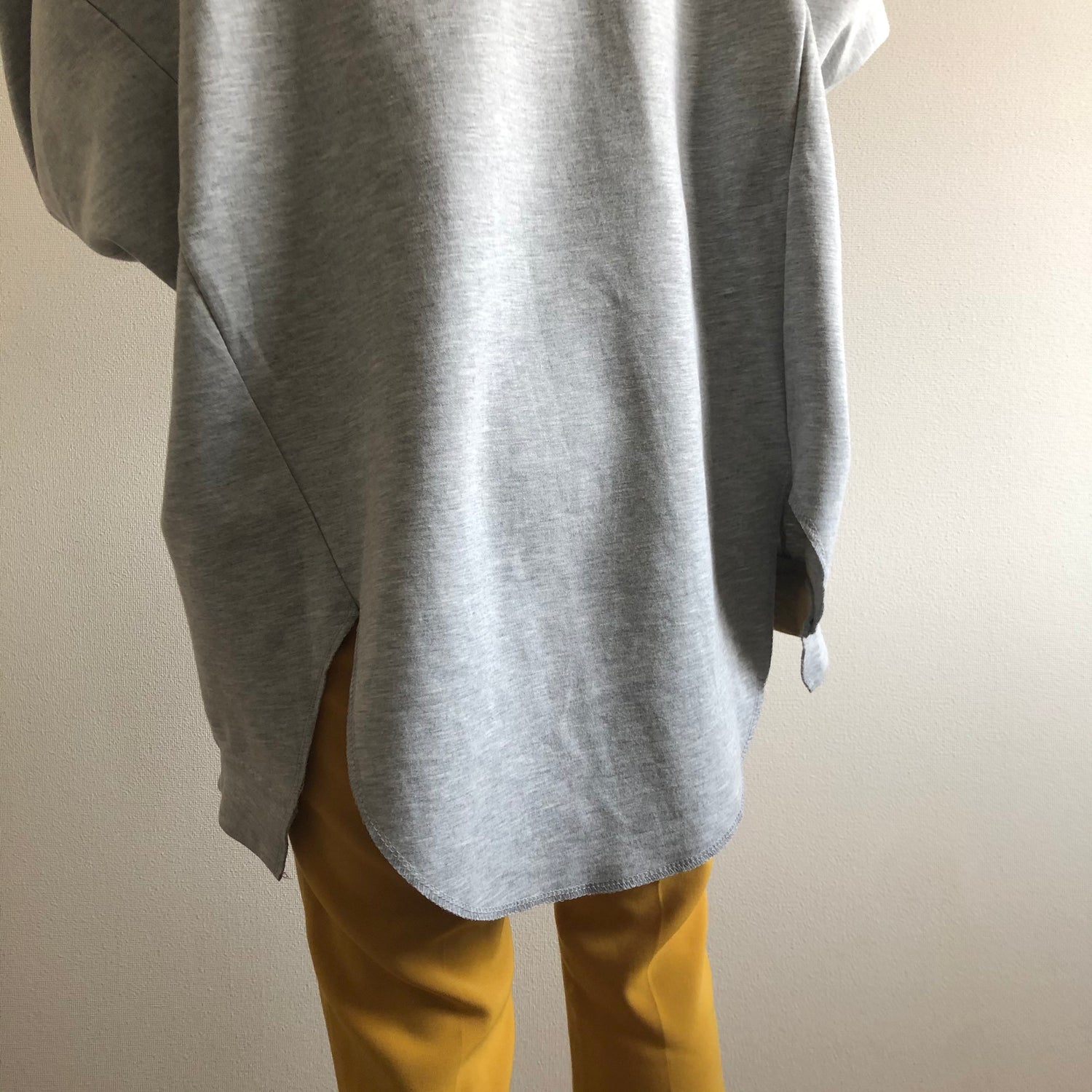 asymmetry design sweat / gray