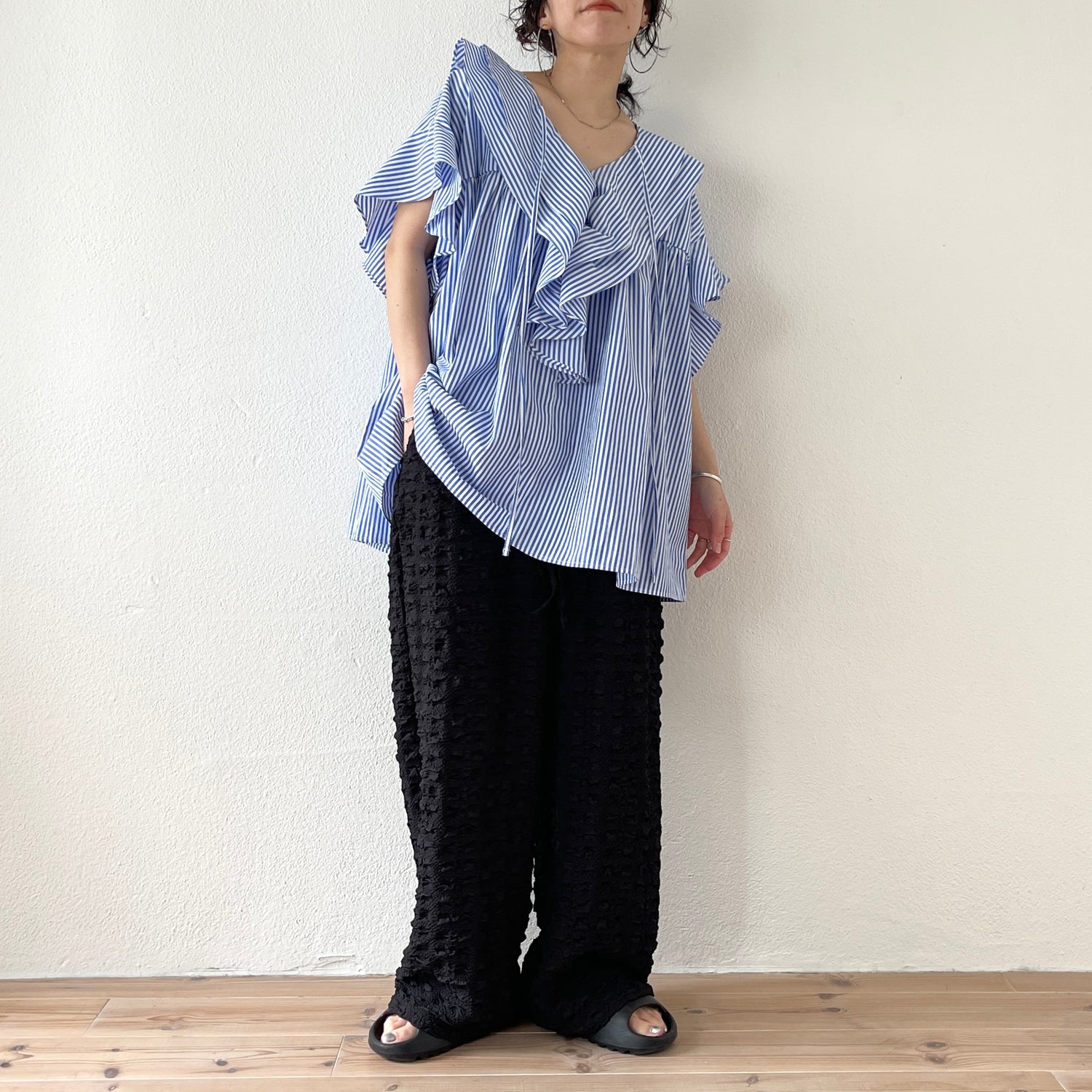 big collar frill half blouse / stripe