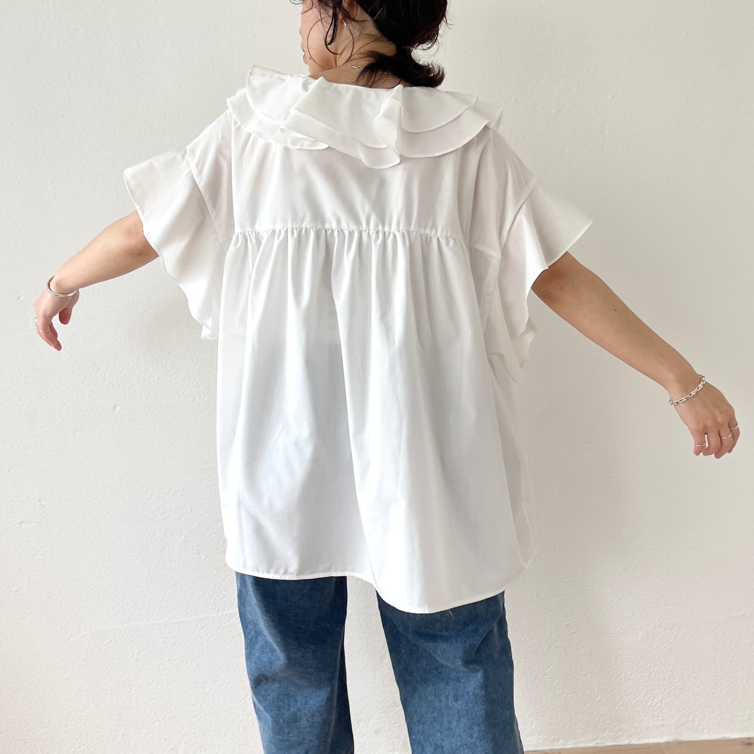 big collar frill half blouse / baby pink