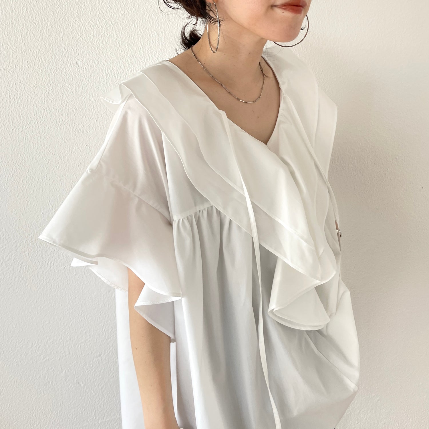 big collar frill half blouse / baby pink