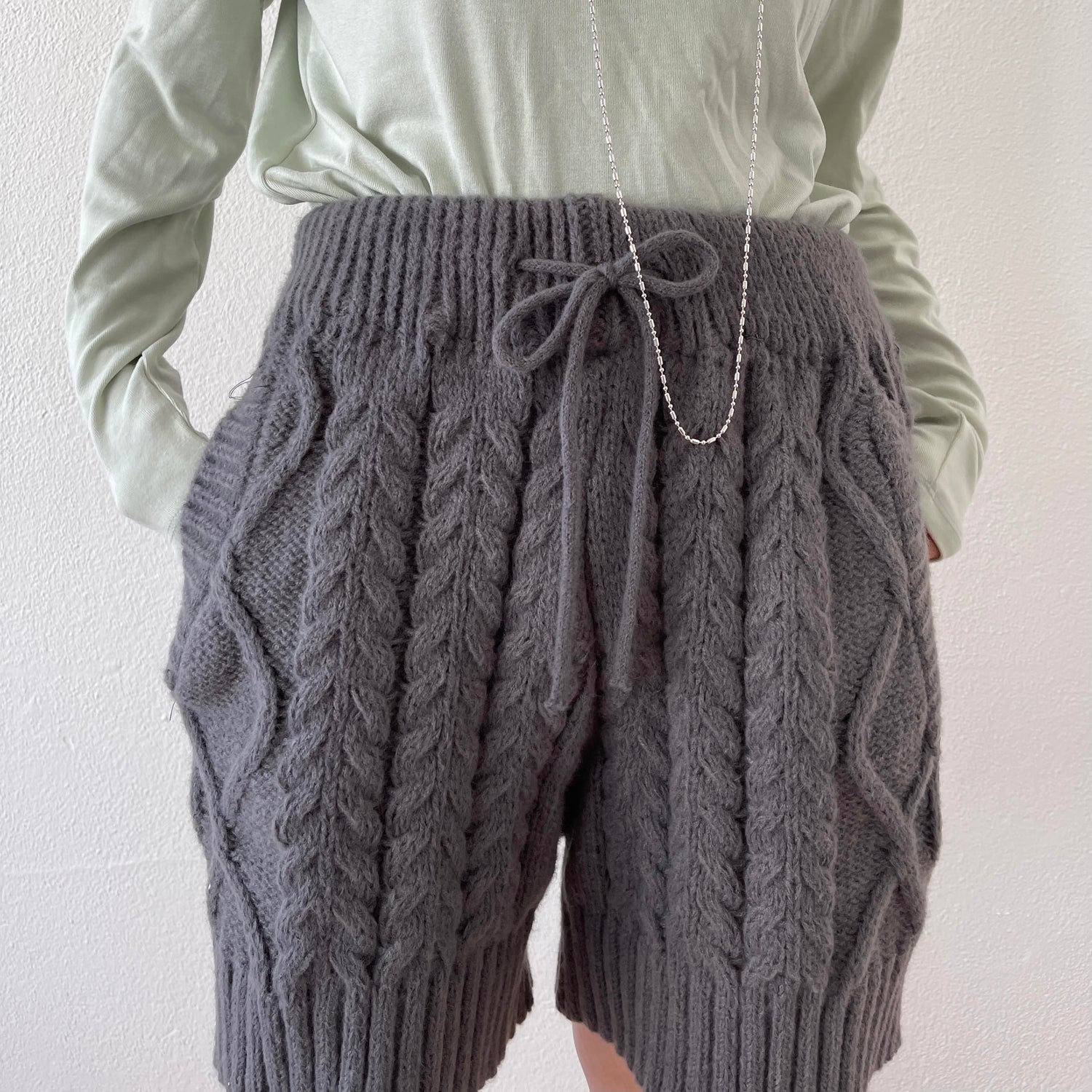 turtle neck cable knit set up / gray