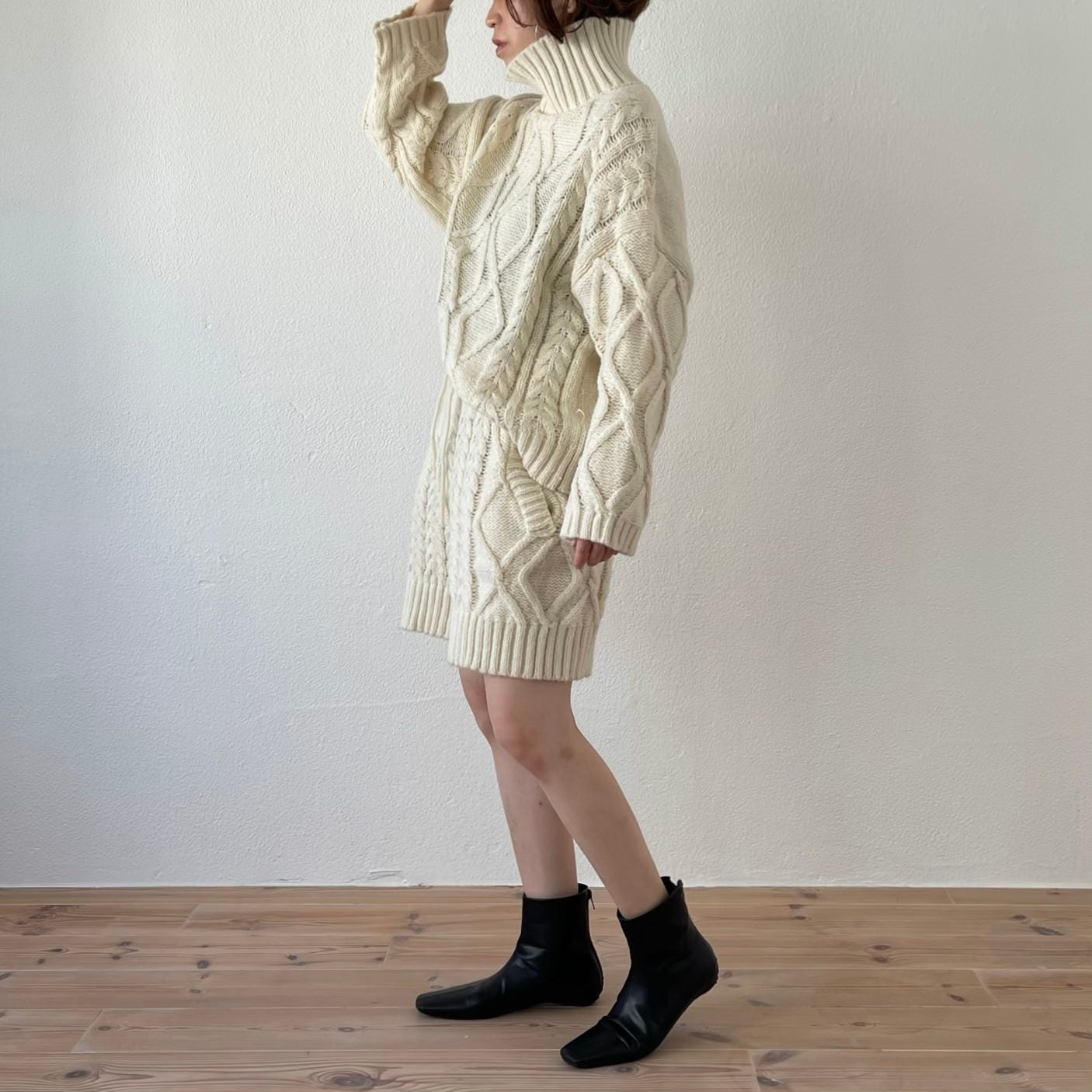 turtle neck cable knit set up / ivory