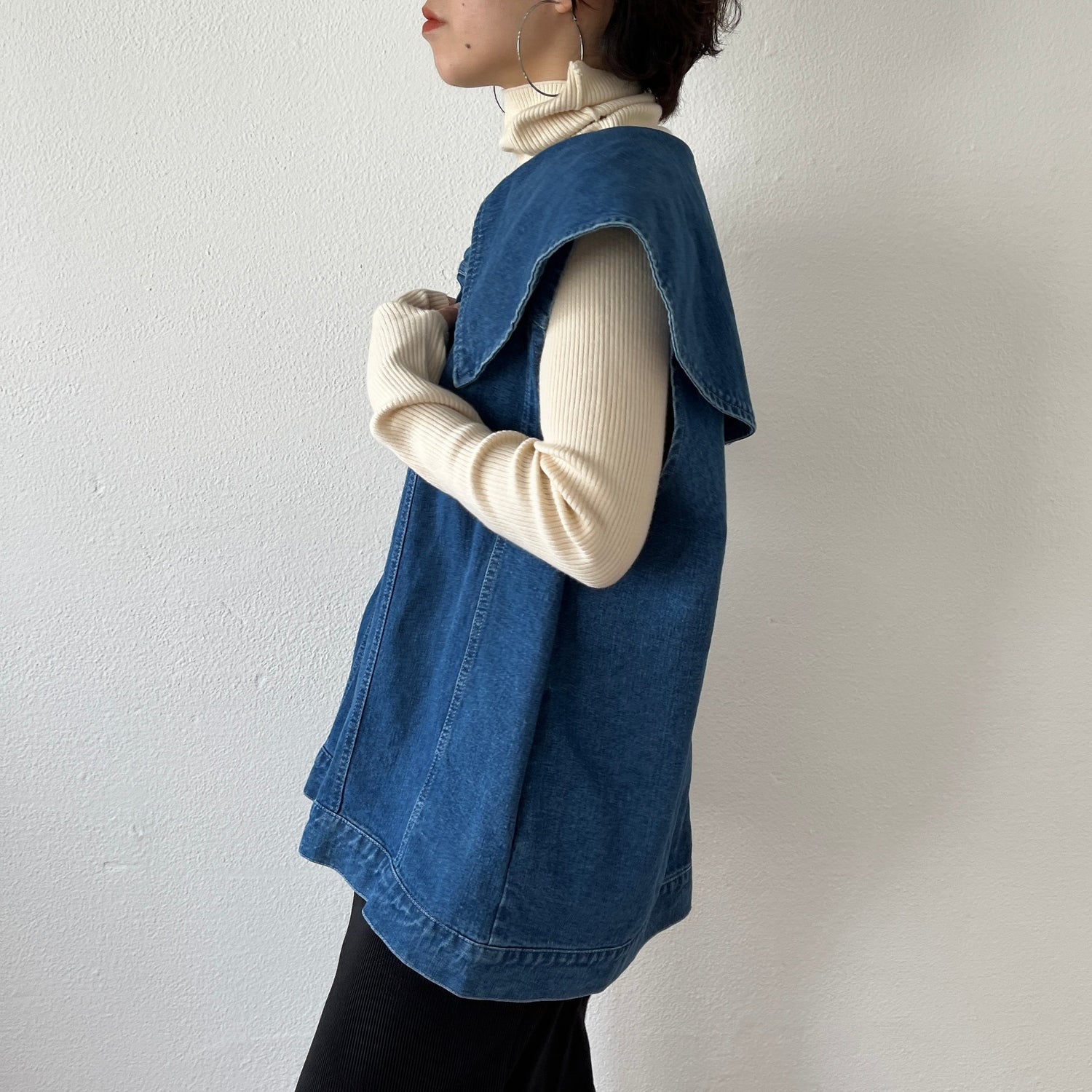 vintage like big collar denim vest / blue