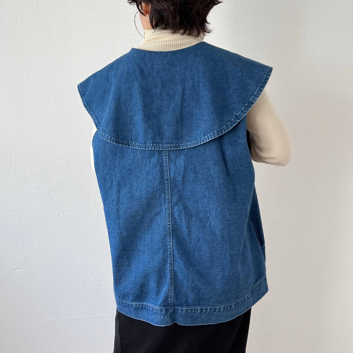 vintage like big collar denim vest / blue