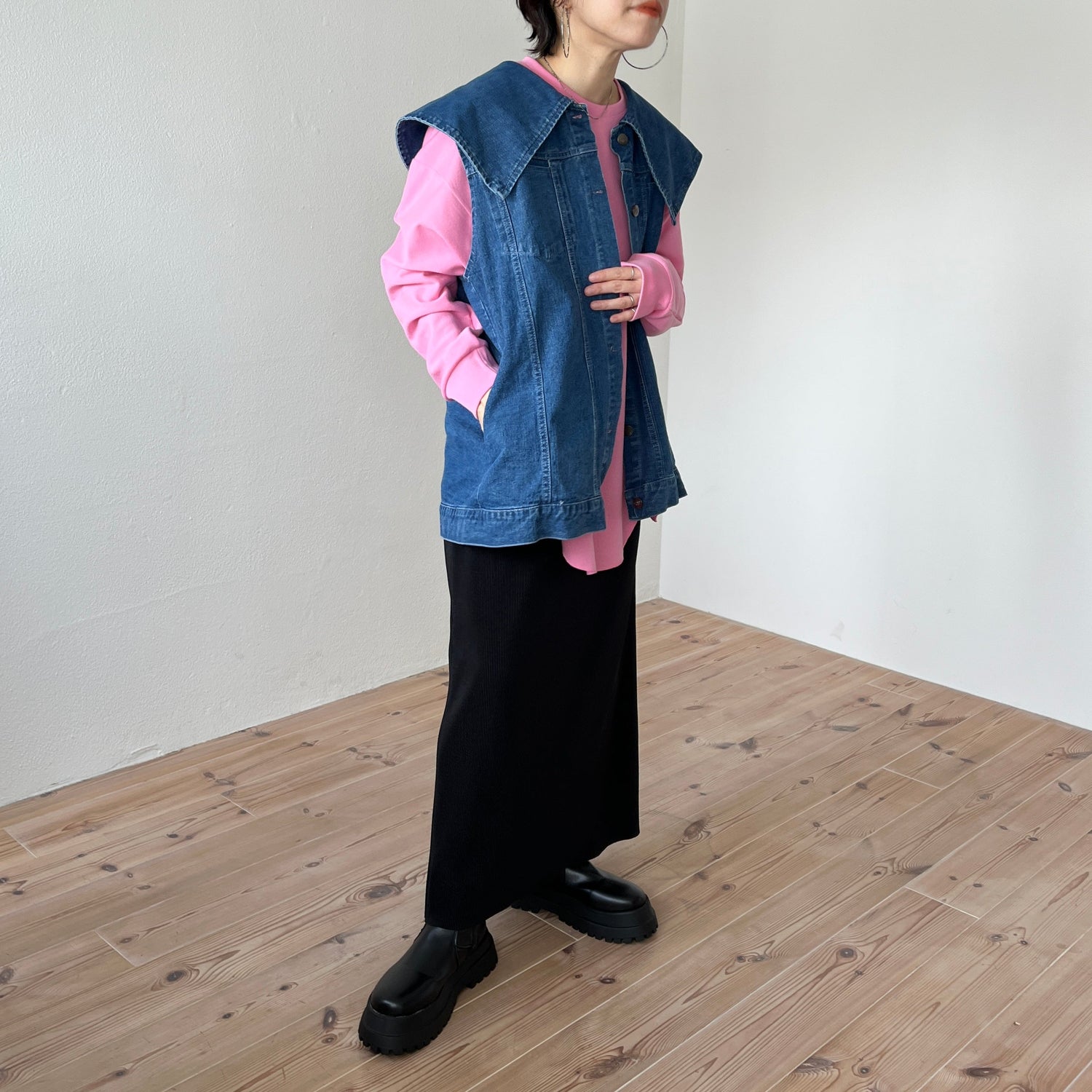 vintage like big collar denim vest / blue