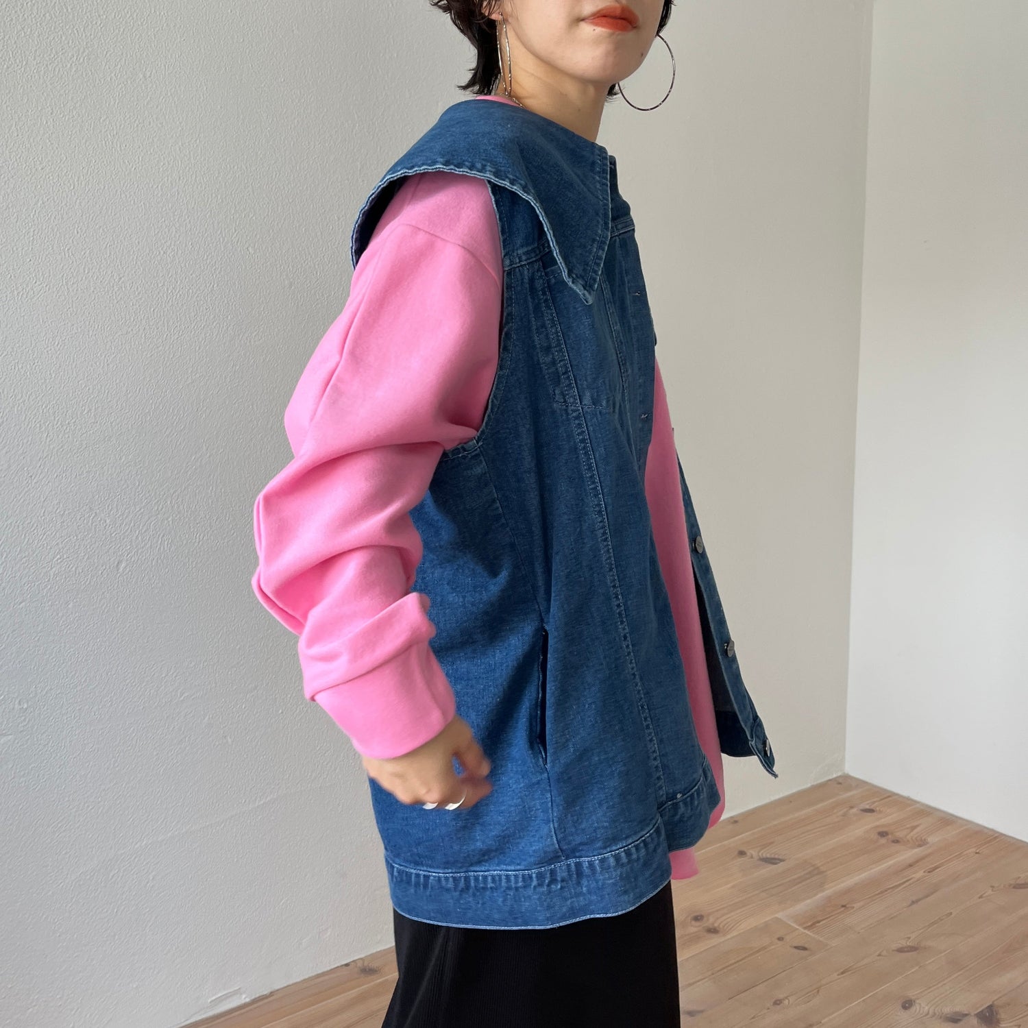 vintage like big collar denim vest / blue