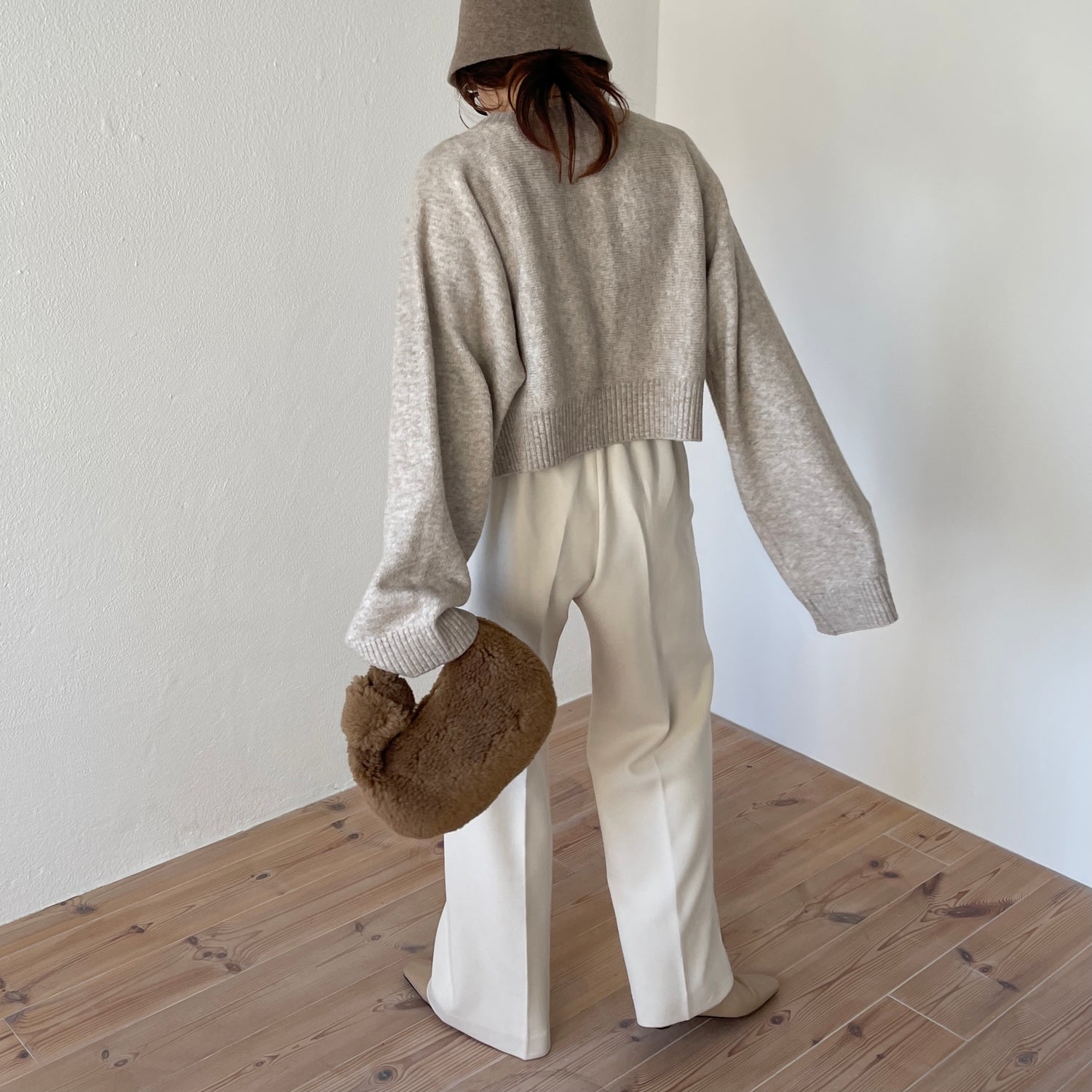 wide sleeve short knit / beige