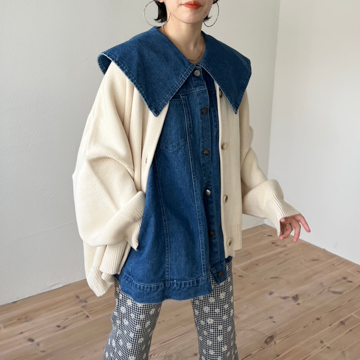 vintage like big collar denim vest / blue