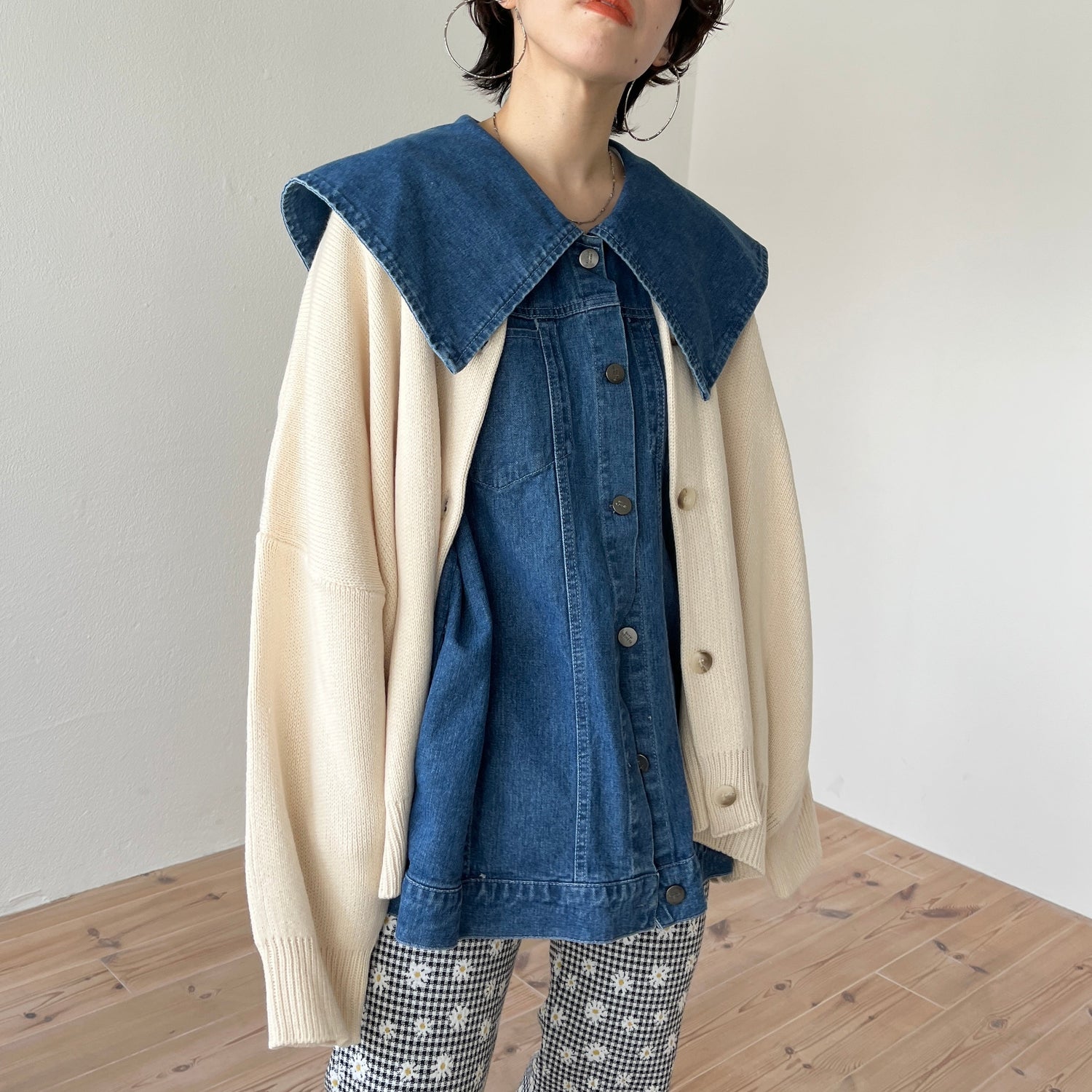 vintage like big collar denim vest / blue