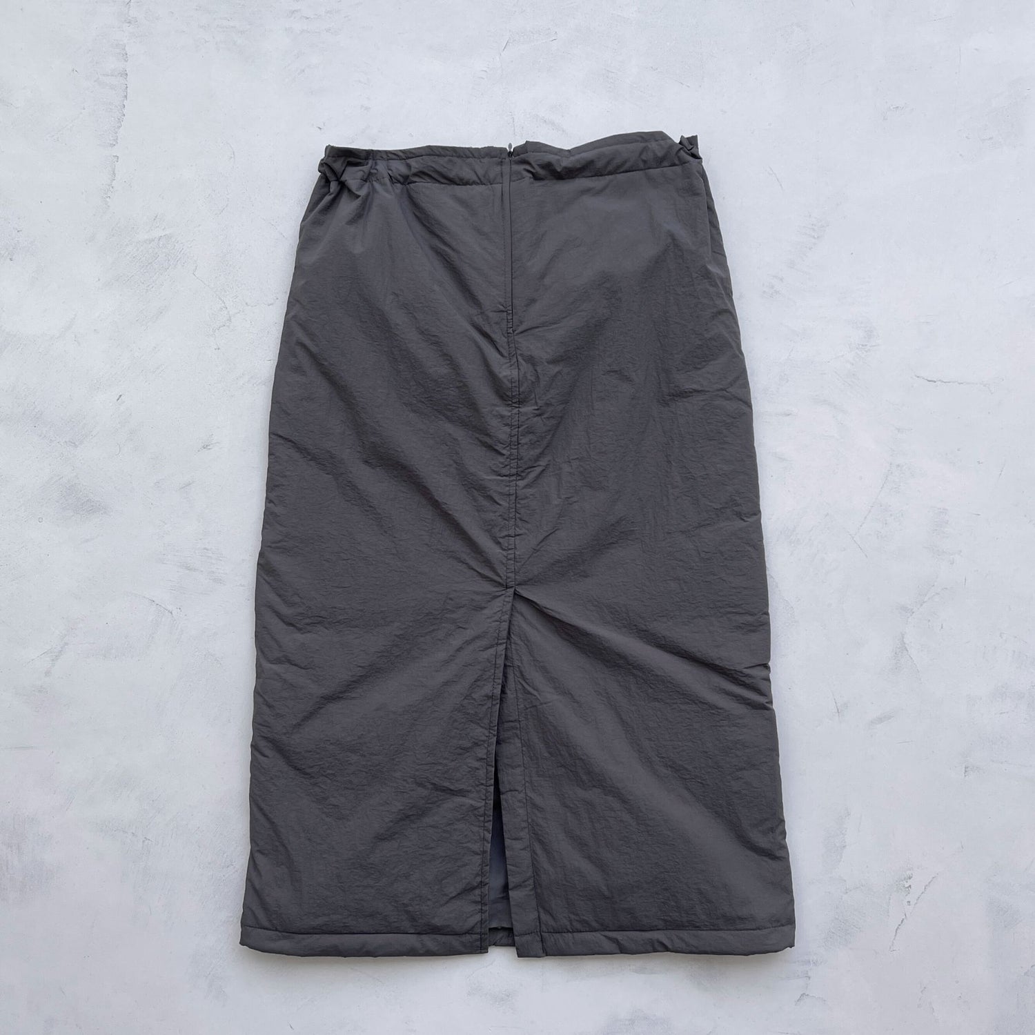 【SAMPLE】nylon skirt / charcoal
